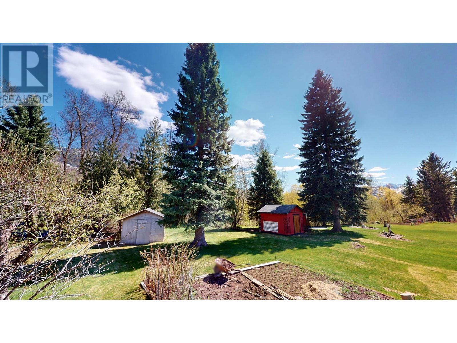 Photo 5 of 1698 Mckenzie Road, Fernie BC