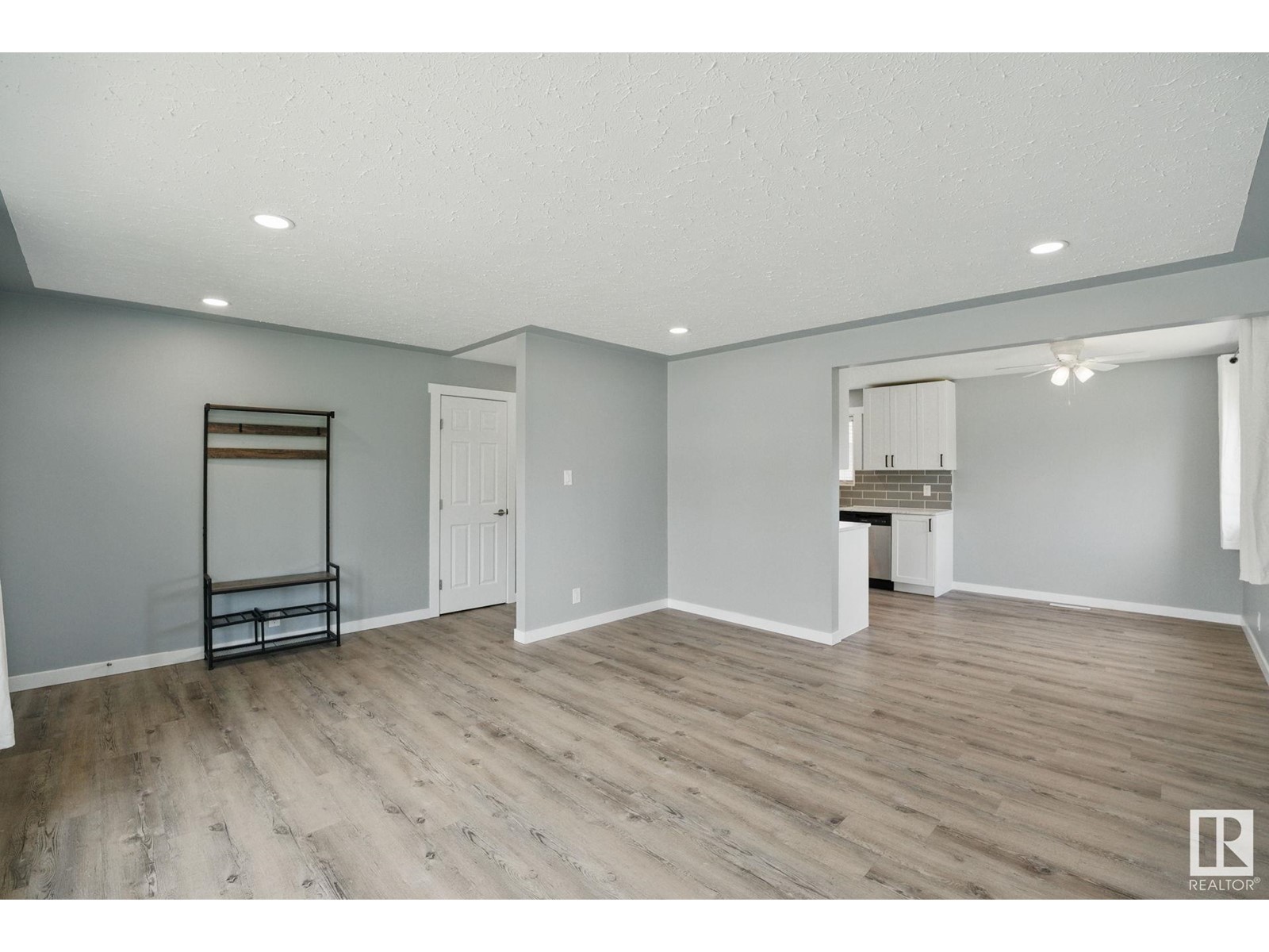 10407 136 AVE NW NW, Edmonton