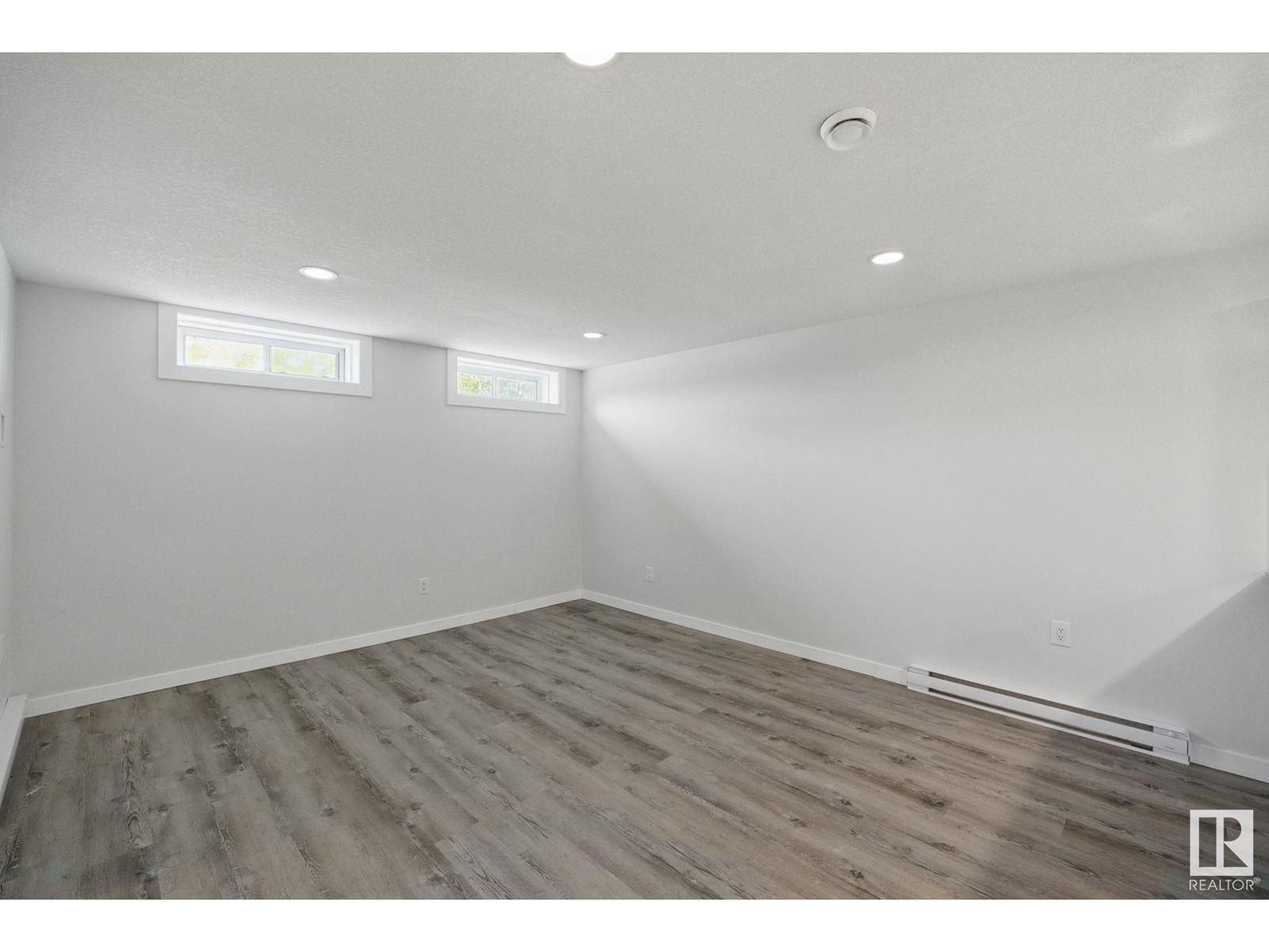 10407 136 AVE NW NW, Edmonton