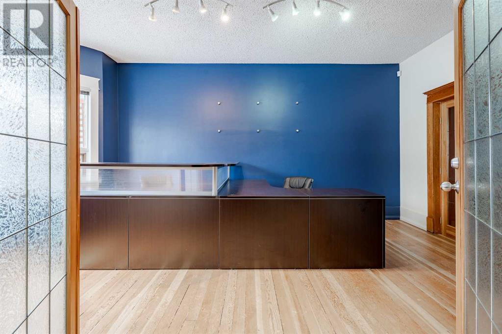 Retail for Sale in   Avenue SW Sunalta Calgary 