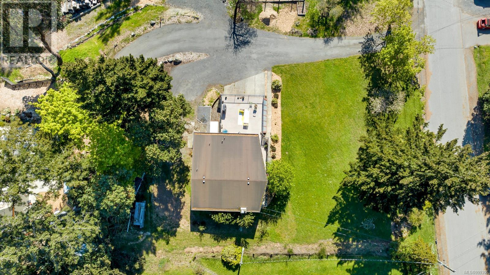 Photo 6 of 544 Windthrop Rd, Colwood BC