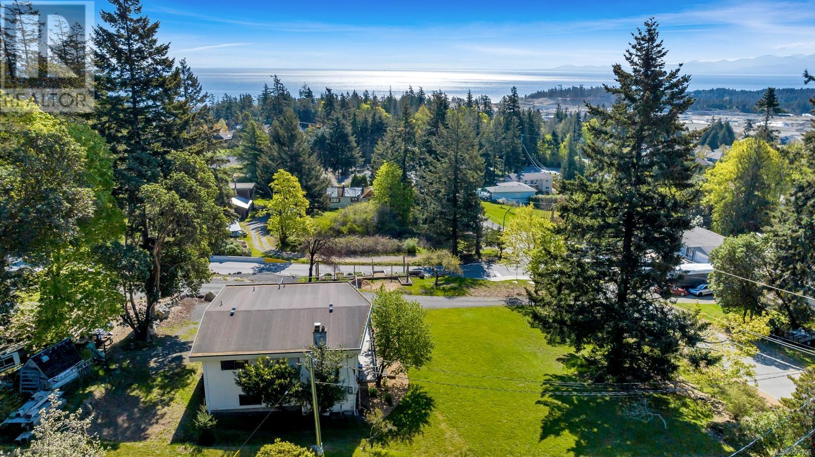 Photo 14 of 544 Windthrop Rd, Colwood BC