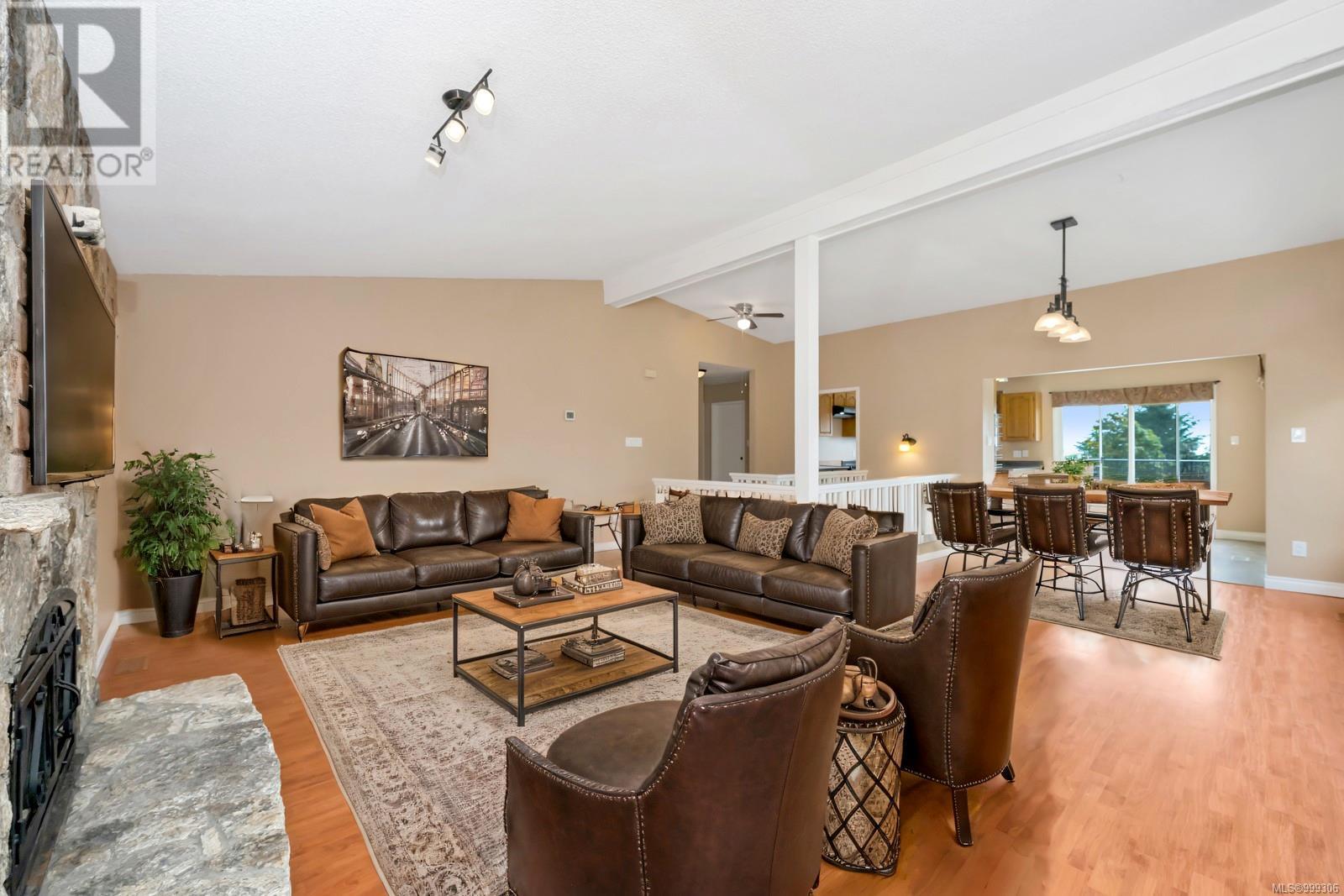 Photo 19 of 544 Windthrop Rd, Colwood BC