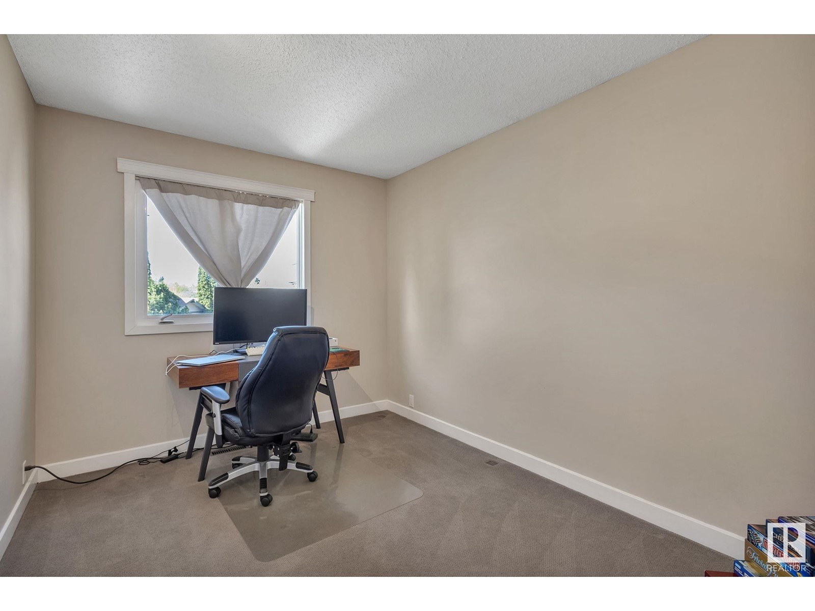 11003 170 AV NW, Edmonton