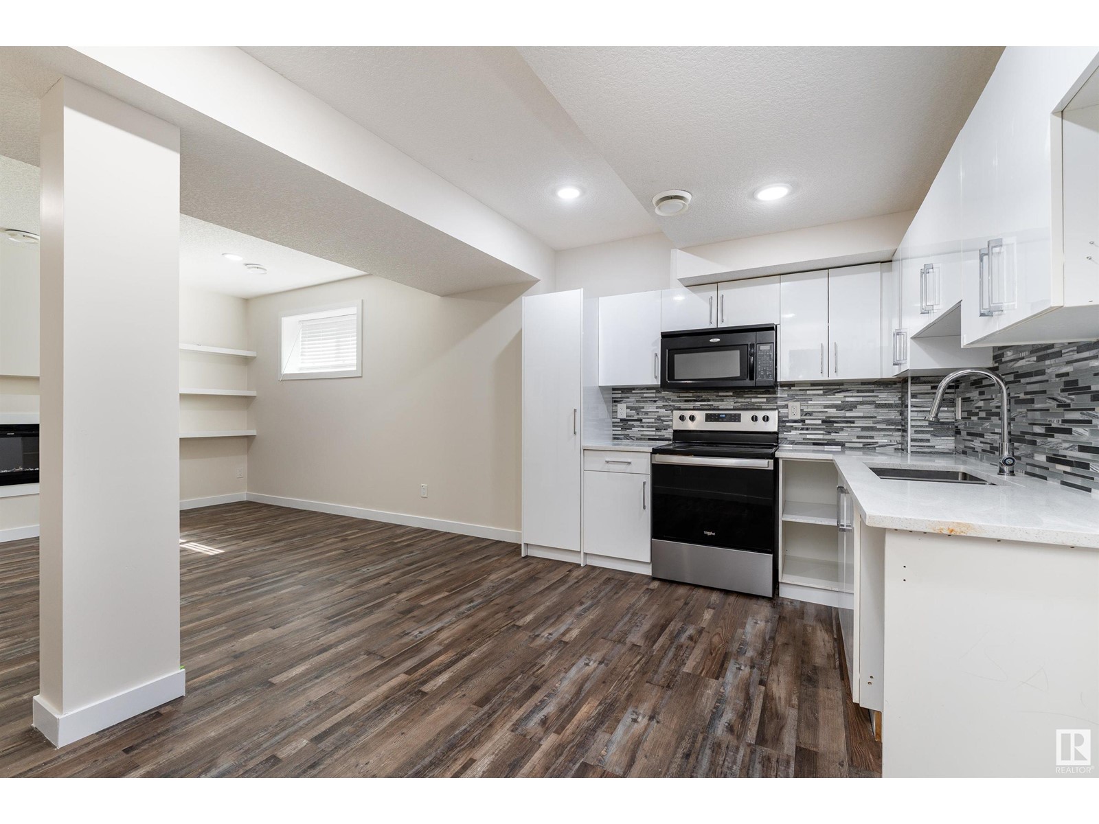 17203 62 ST NW, Edmonton