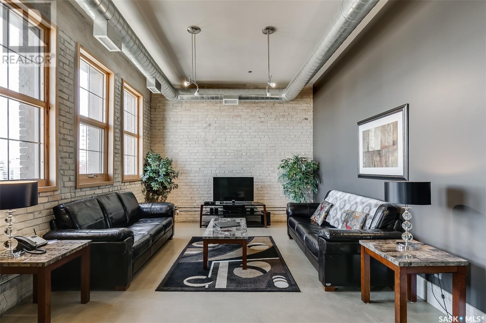 Photo 10 of 401 73 24th Street E, Saskatoon SK