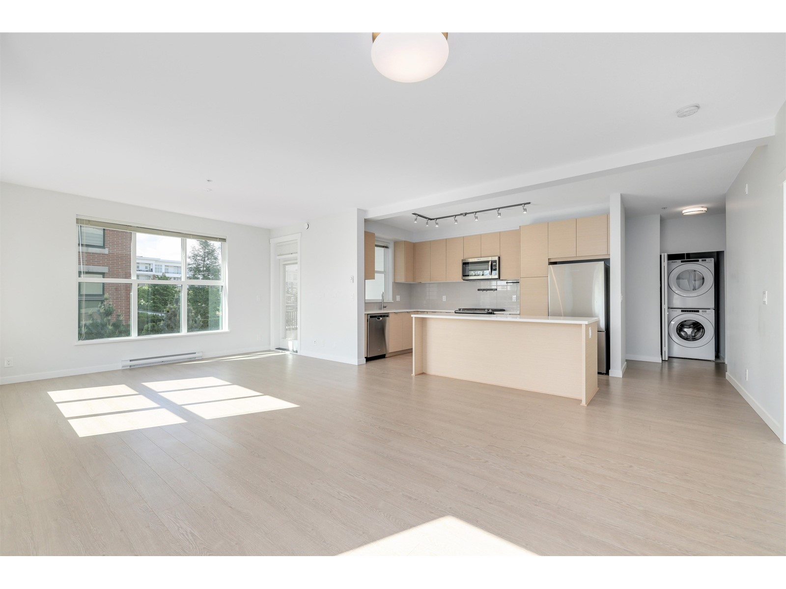 B216 8150 207TH STREET, Langley
