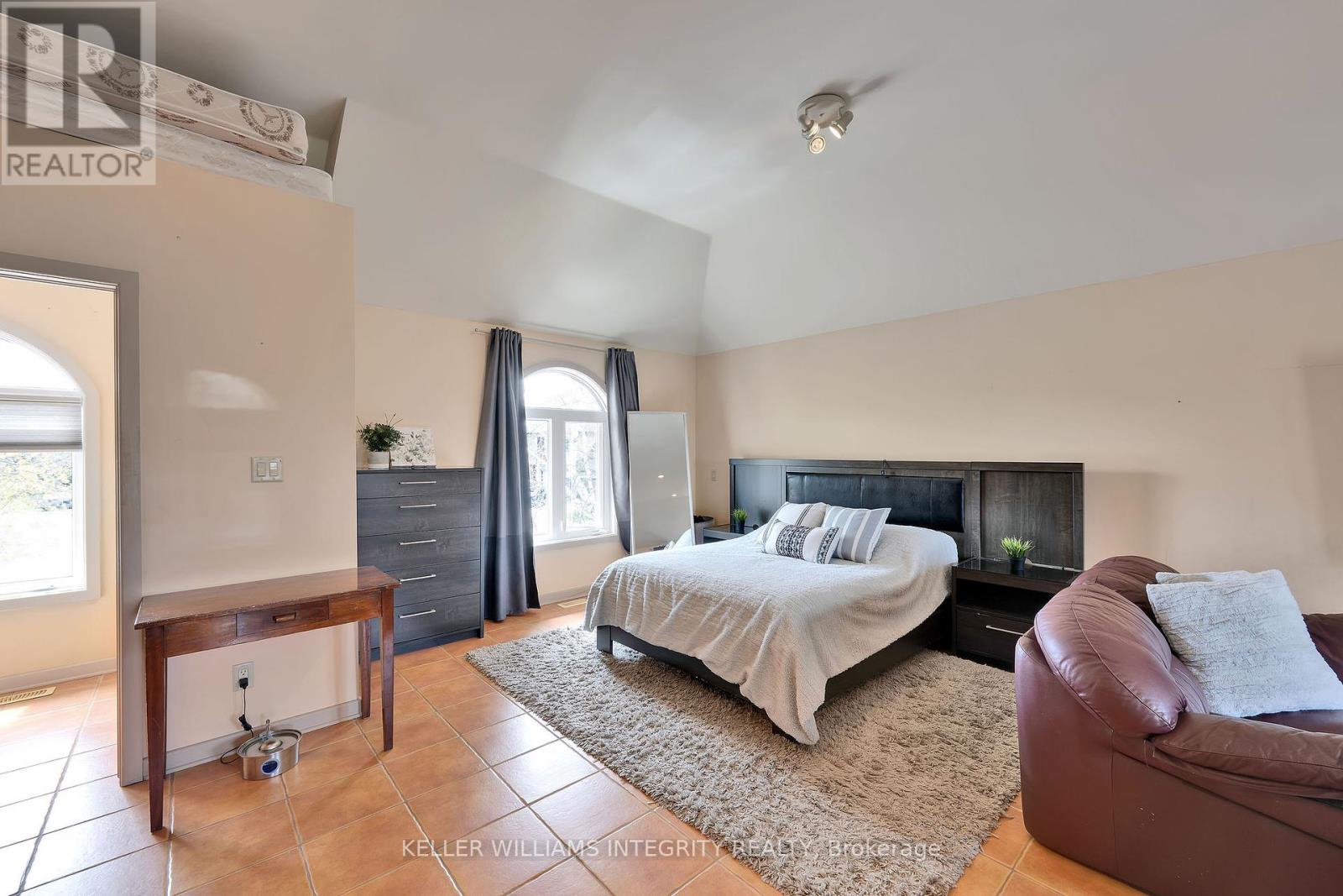 Photo 24 of 12 Rideau Shore Court, Ottawa ON