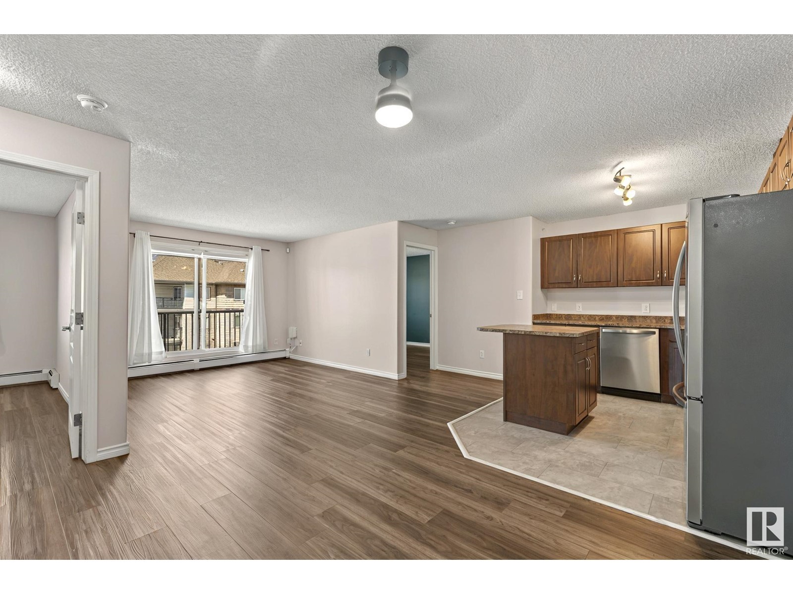 #407 309 CLAREVIEW STATION DR NW, Edmonton