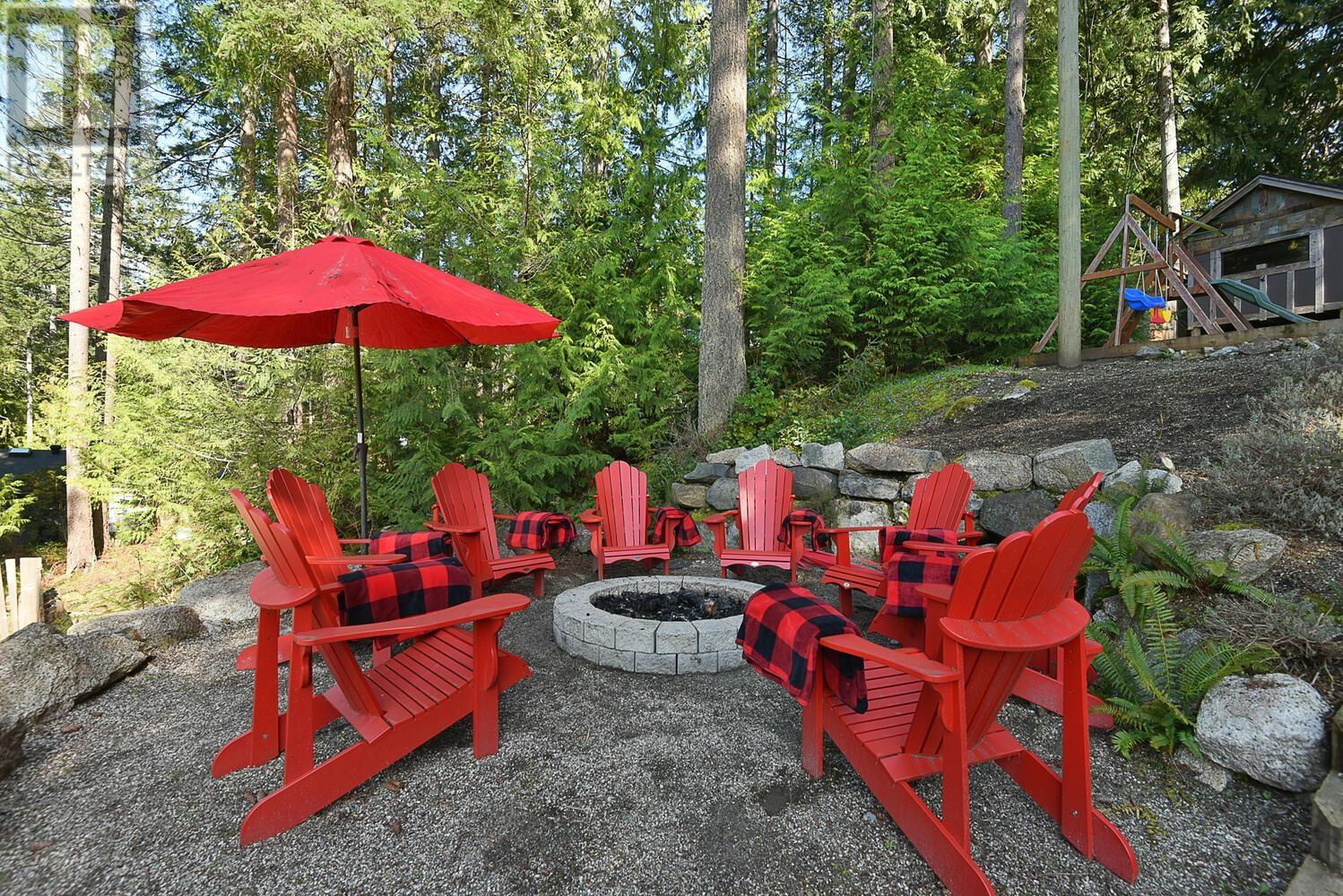 6873 SEAVIEW ROAD, Sechelt
