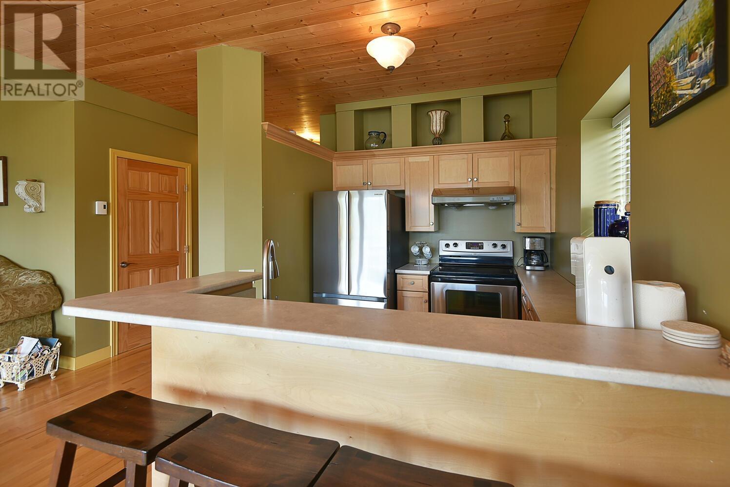 6873 SEAVIEW ROAD, Sechelt