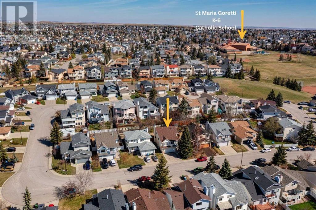 Single Family House 4 Level for Sale in  Hawkdale Close NW Hawkwood Calgary 