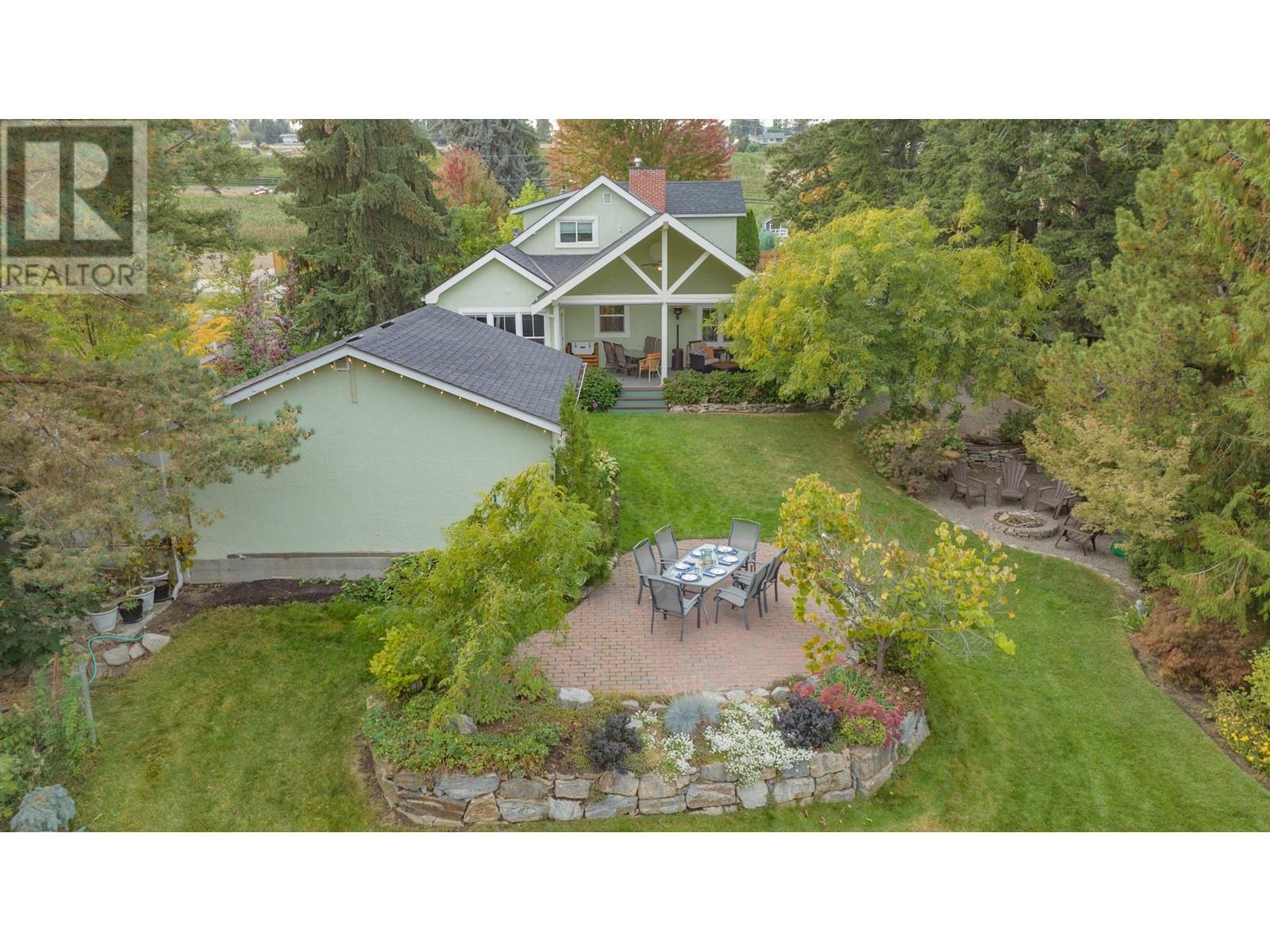 11327 Okanagan Centre Road East, Lake Country