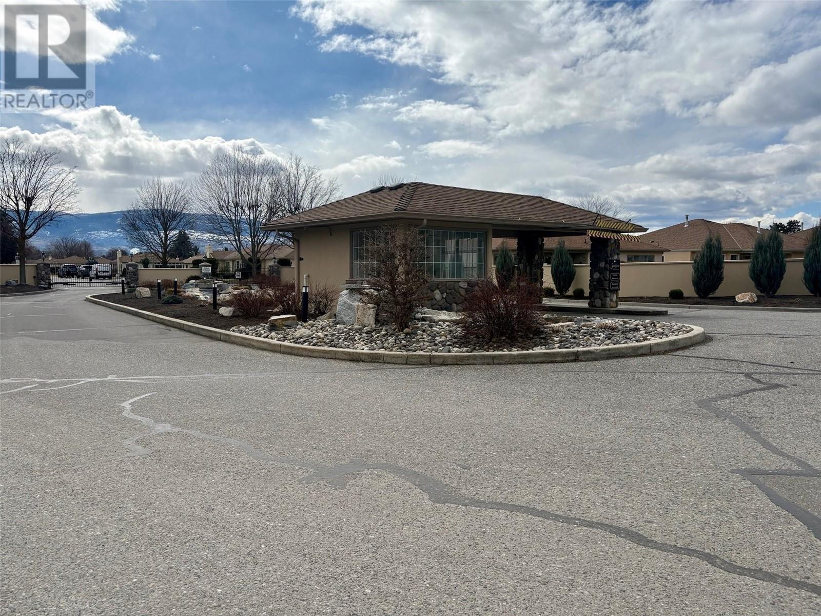 132 1201 Cameron Avenue, Kelowna