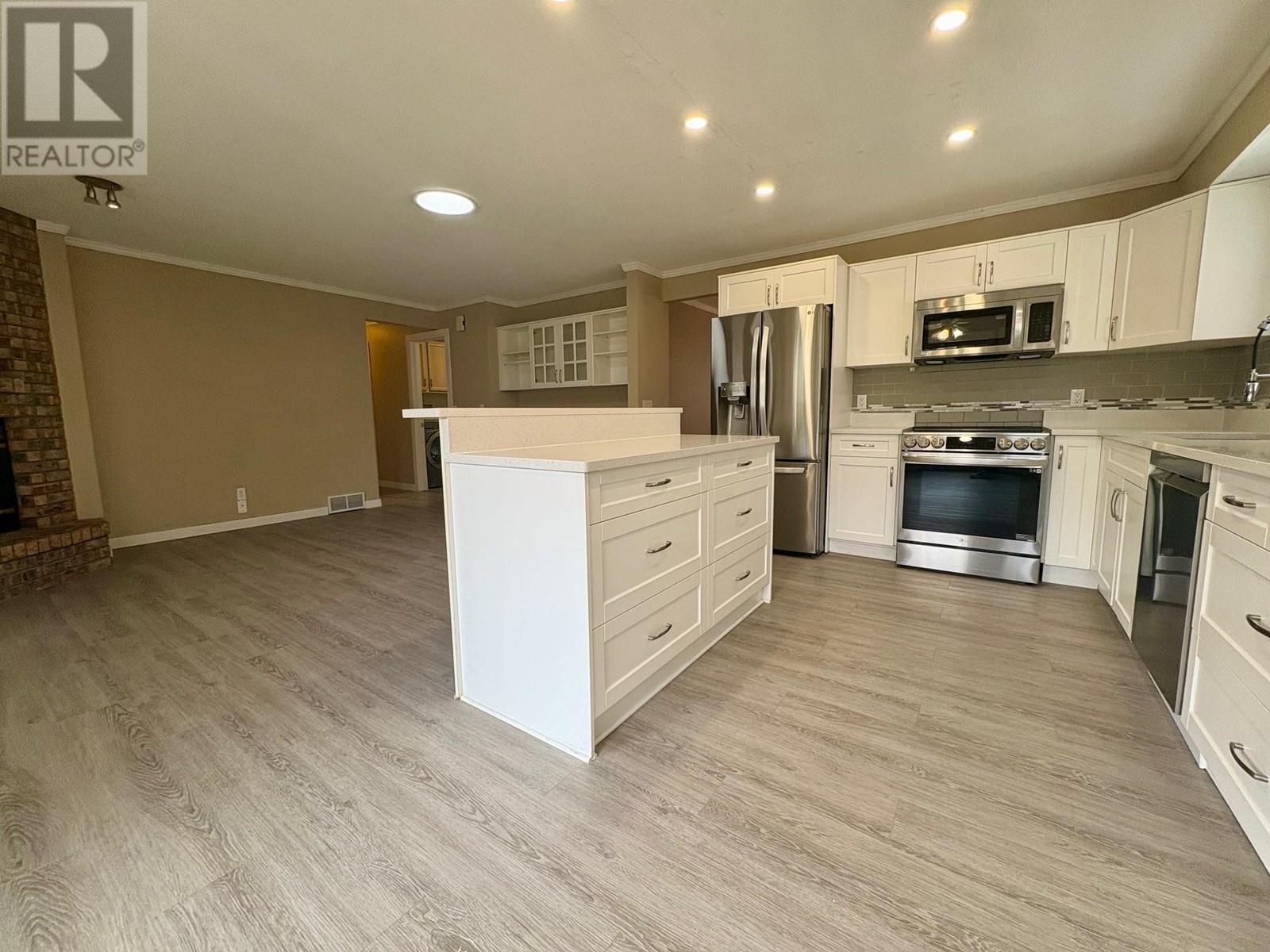 132 1201 Cameron Avenue, Kelowna