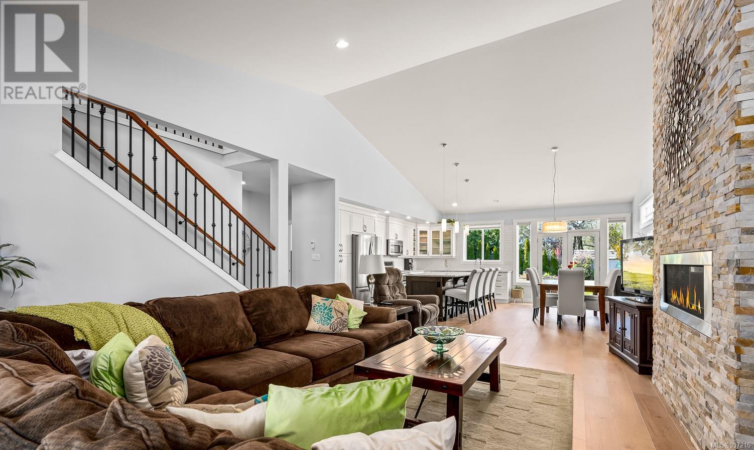 3886 Royston Rd, Courtenay