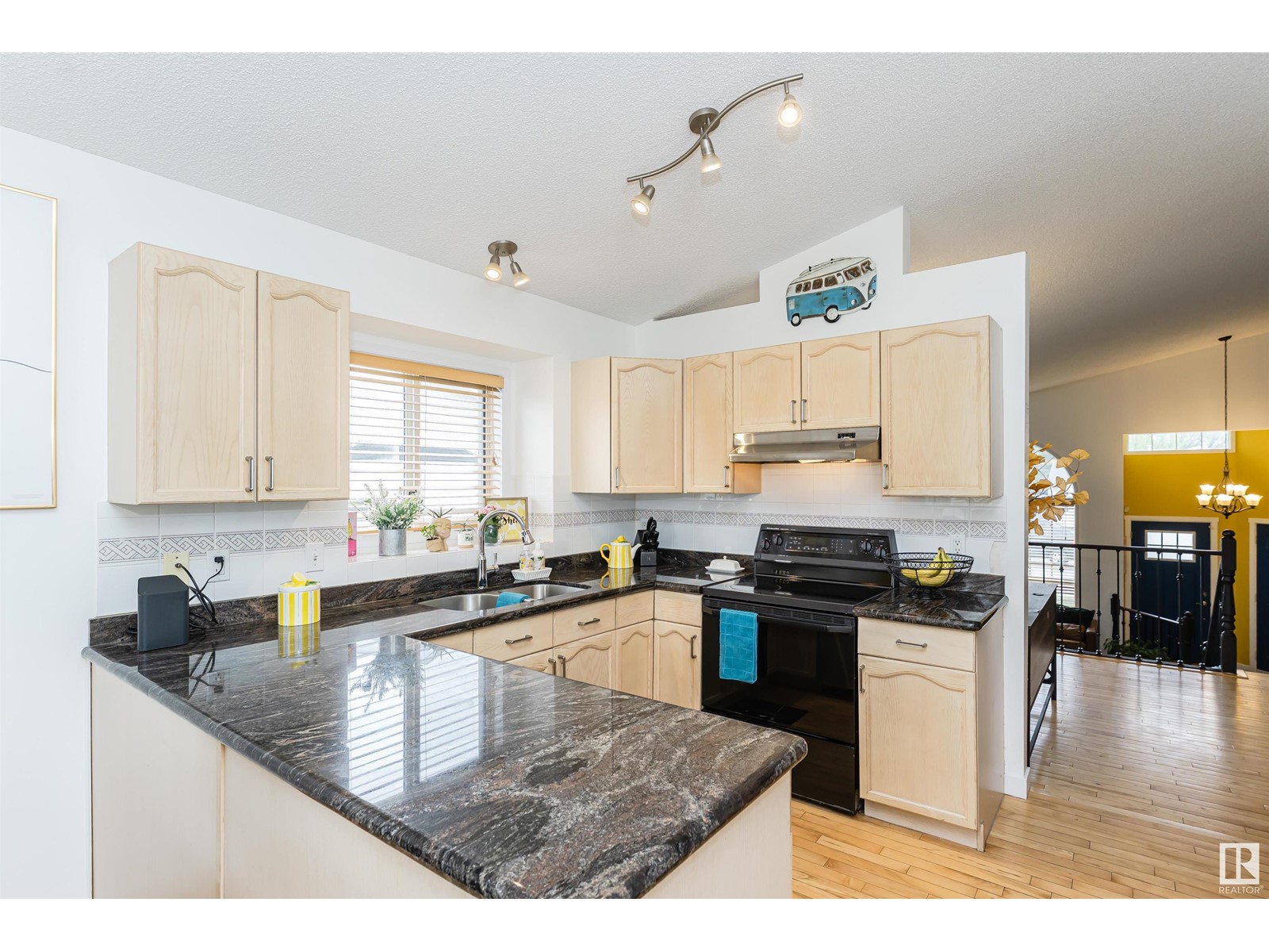 5608 56 AV, Beaumont