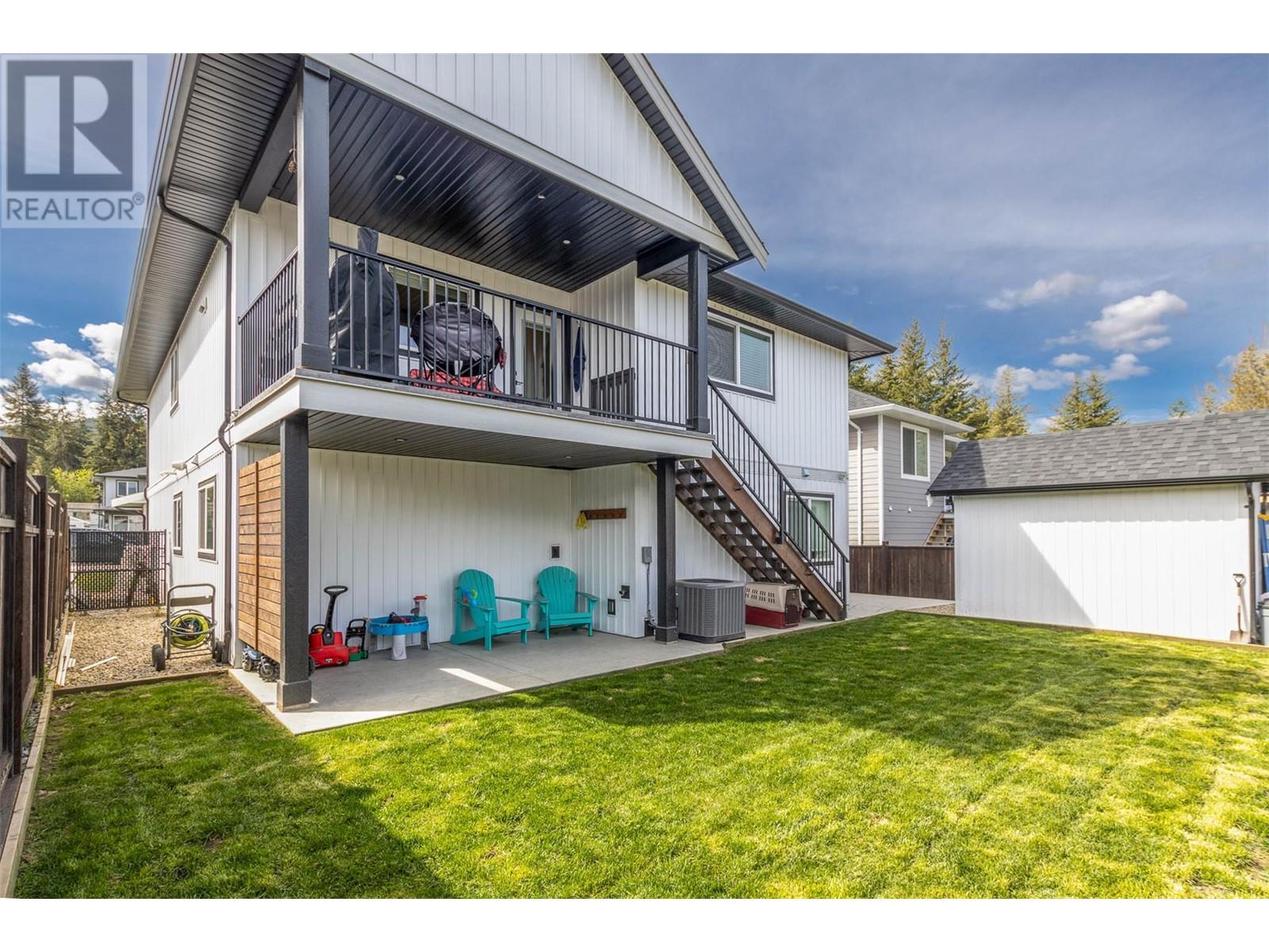  2357 5 Avenue Southeast, Salmon Arm