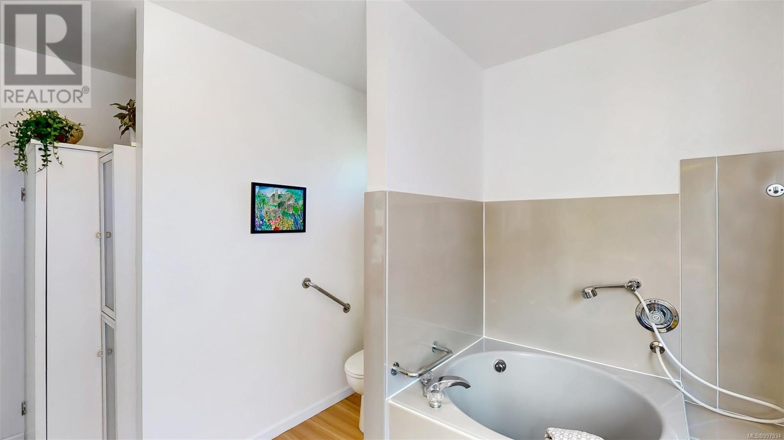  4216 Wakefield Place, Saanich