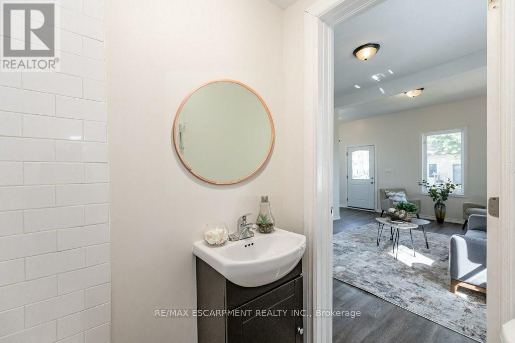 Photo 25 of 196 Picton Street, Hamilton ON