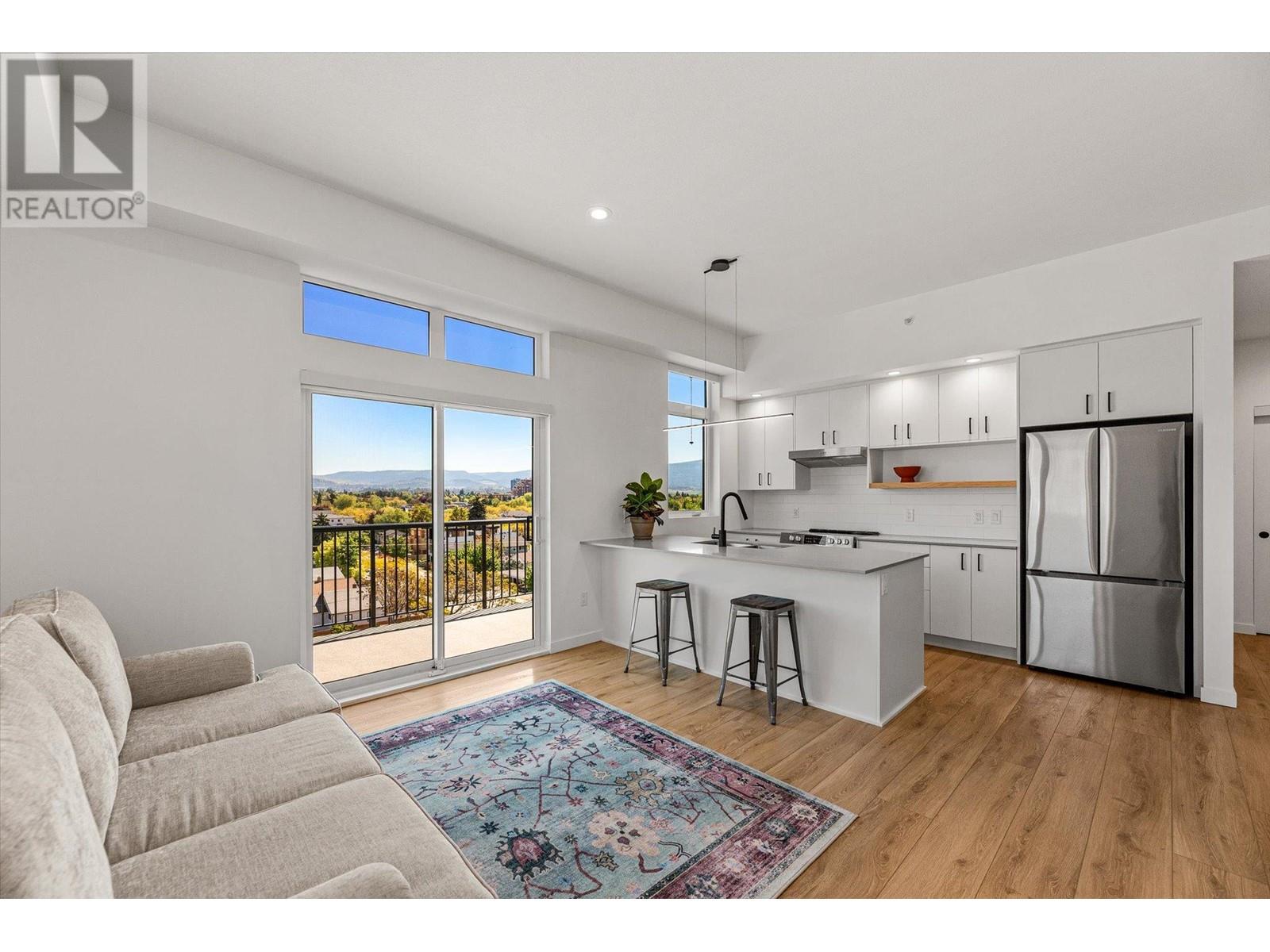 605 660 Cawston Avenue, Kelowna
