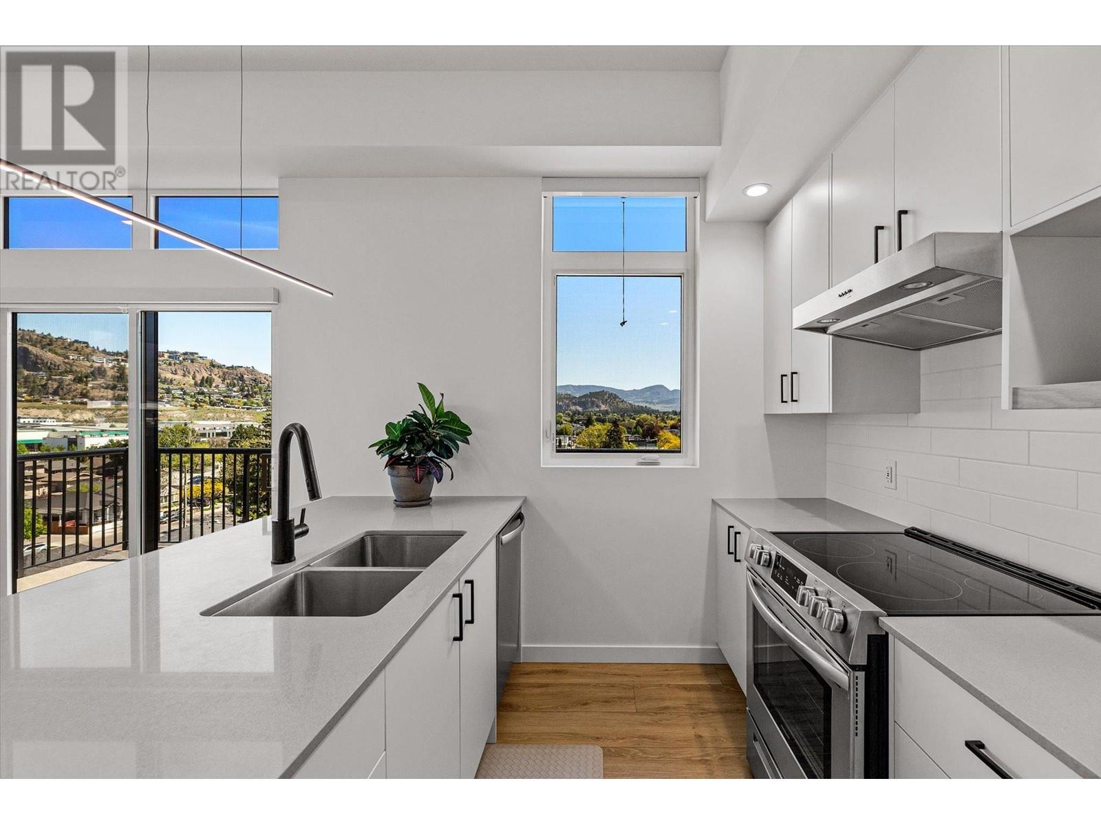 #605 660 CAWSTON AVENUE - Image 5