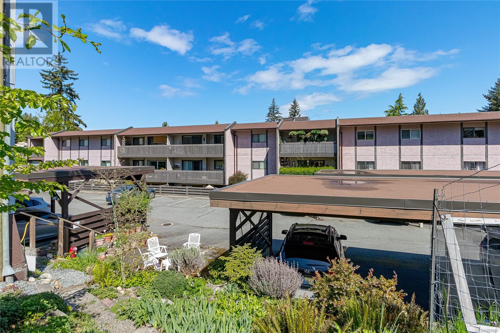 101 130 Sunningdale Rd, Qualicum Beach