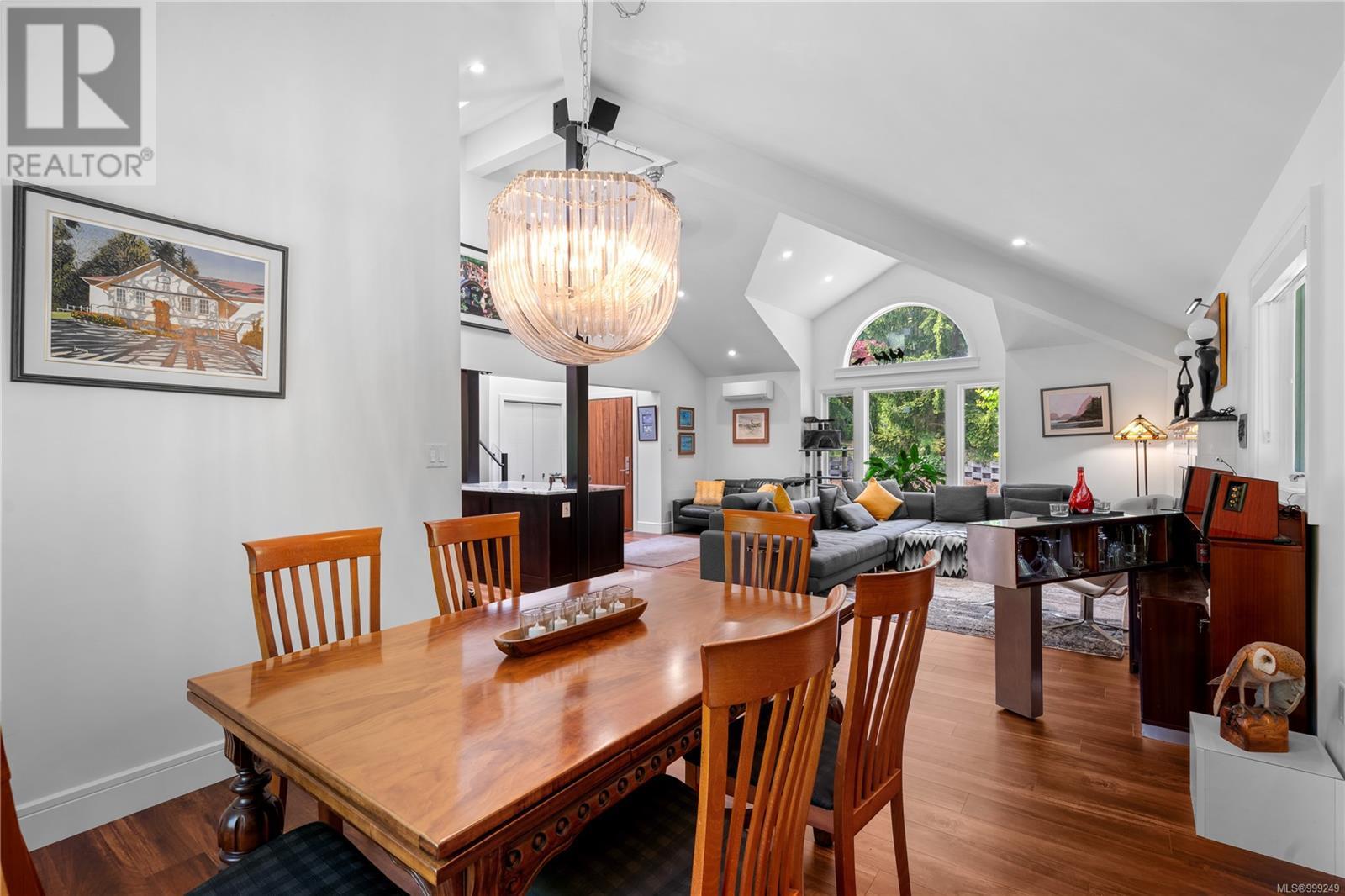  851 Sayward Road, Saanich