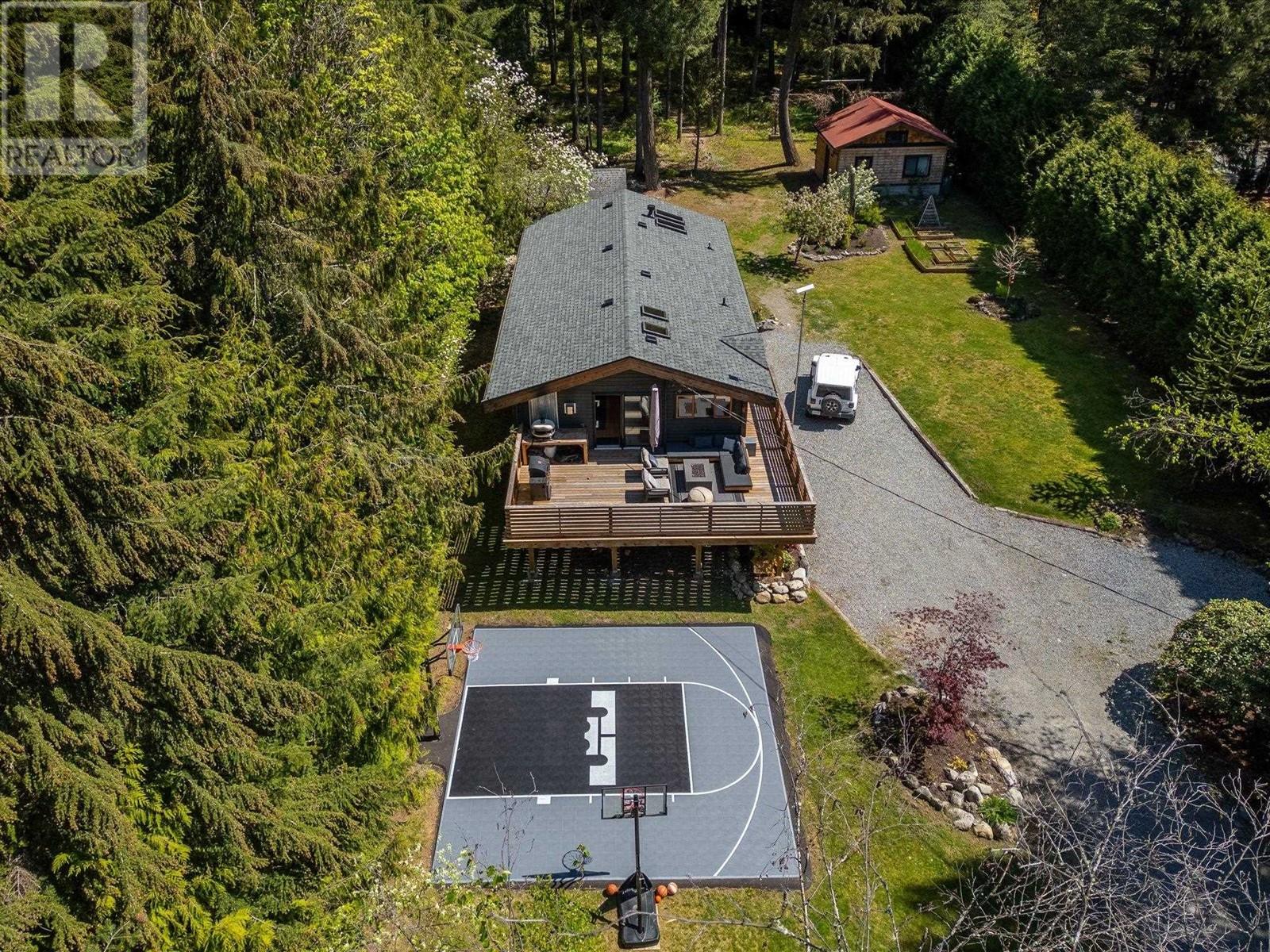2040 MIDNIGHT WAY, Squamish real estate listing R3000779