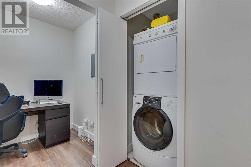 Single Family House for Sale in   Richard Court SW Lincoln Park Calgary 