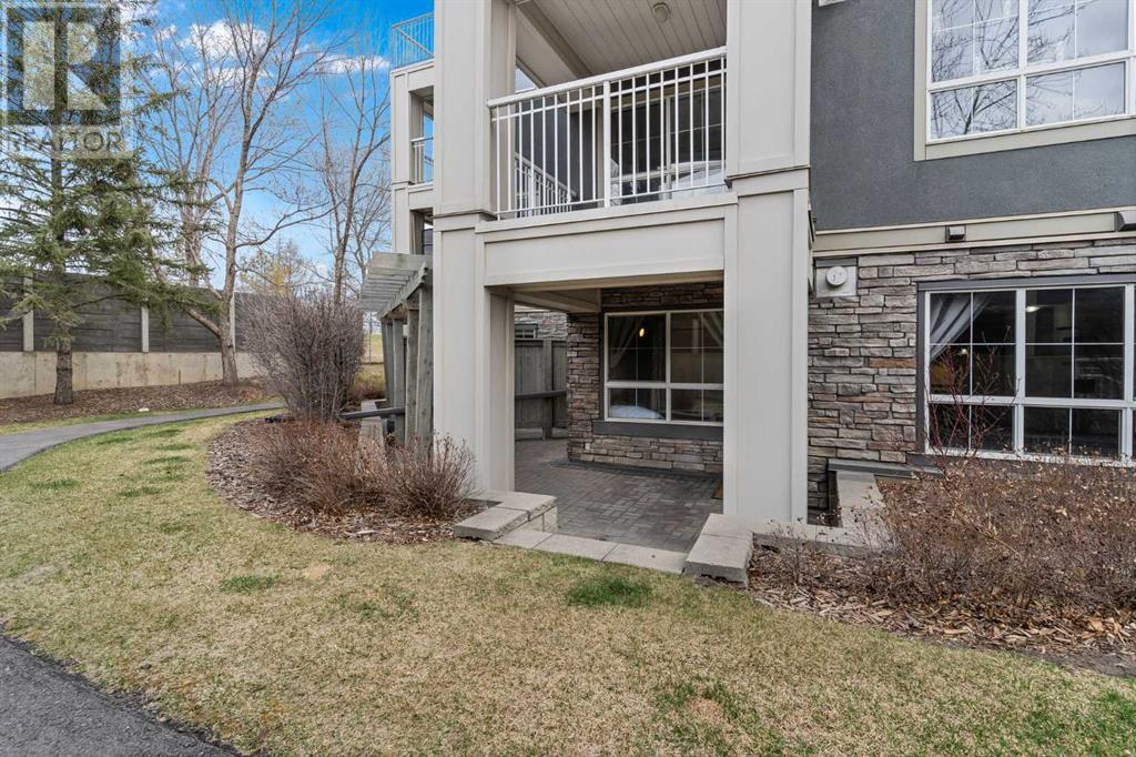 Single Family House for Sale in   Richard Court SW Lincoln Park Calgary 