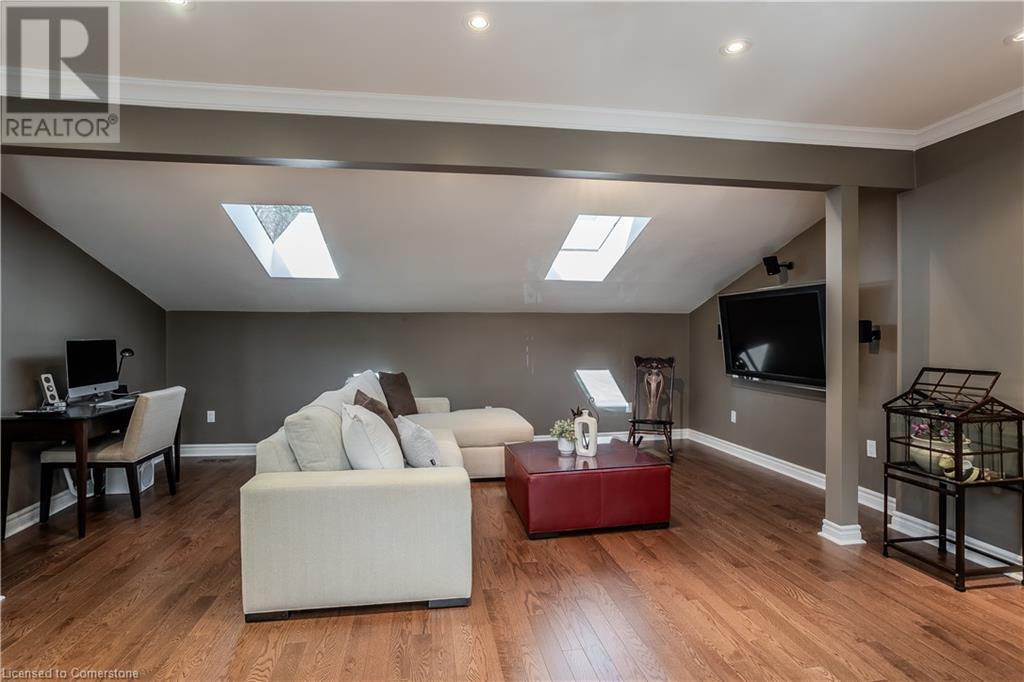 Photo 21 of 1858 Heather Hills Drive, Burlington ON