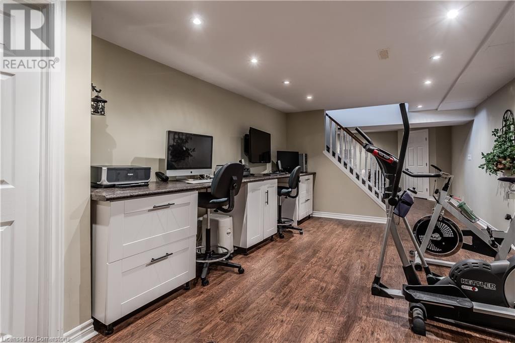Photo 33 of 1858 Heather Hills Drive, Burlington ON