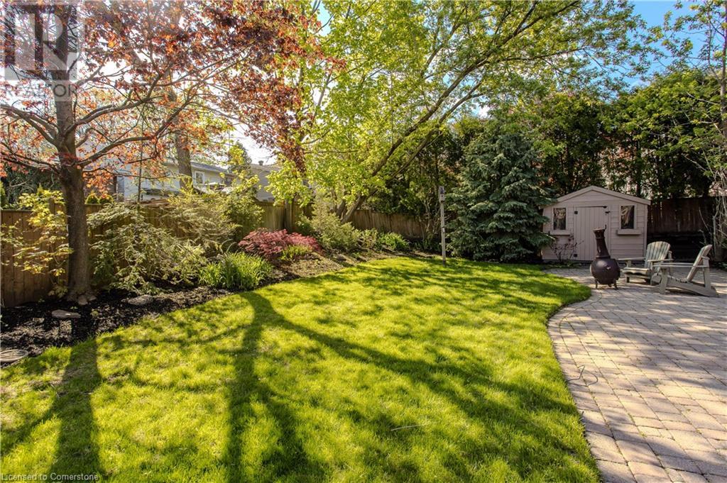 Photo 10 of 1858 Heather Hills Drive, Burlington ON