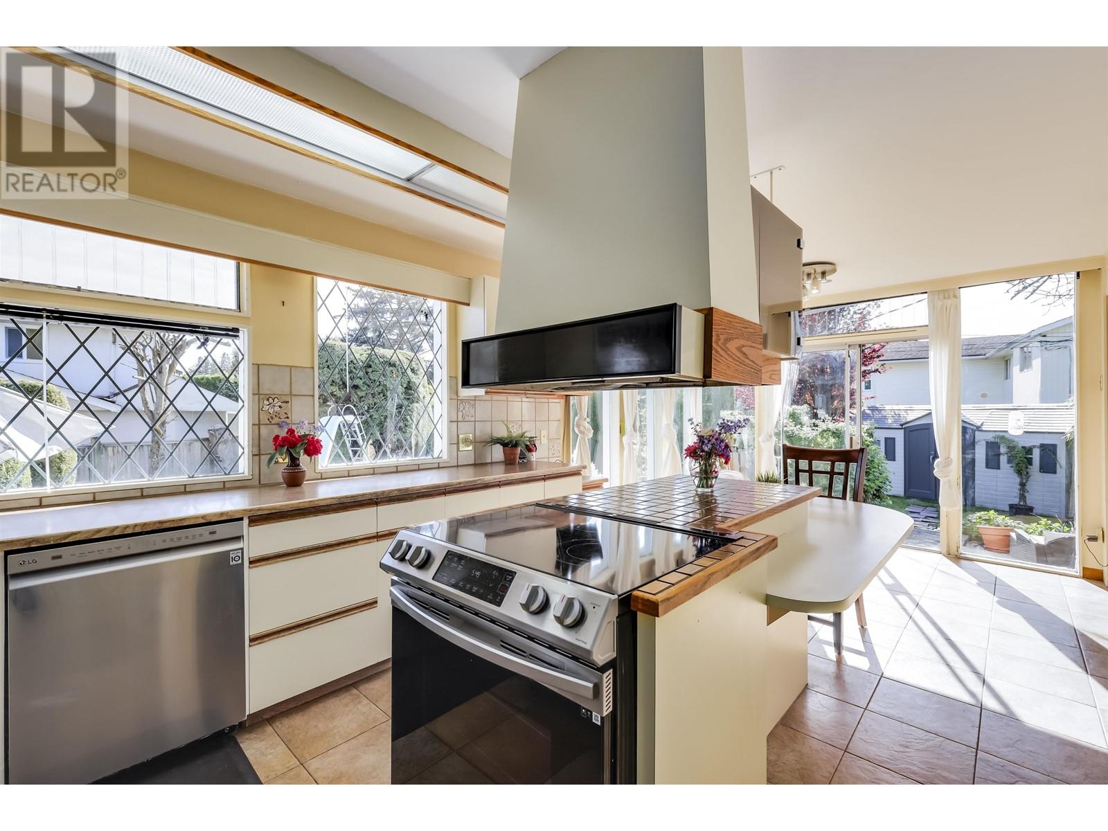 Photo 15 of 10151 Seacote Road, Richmond BC