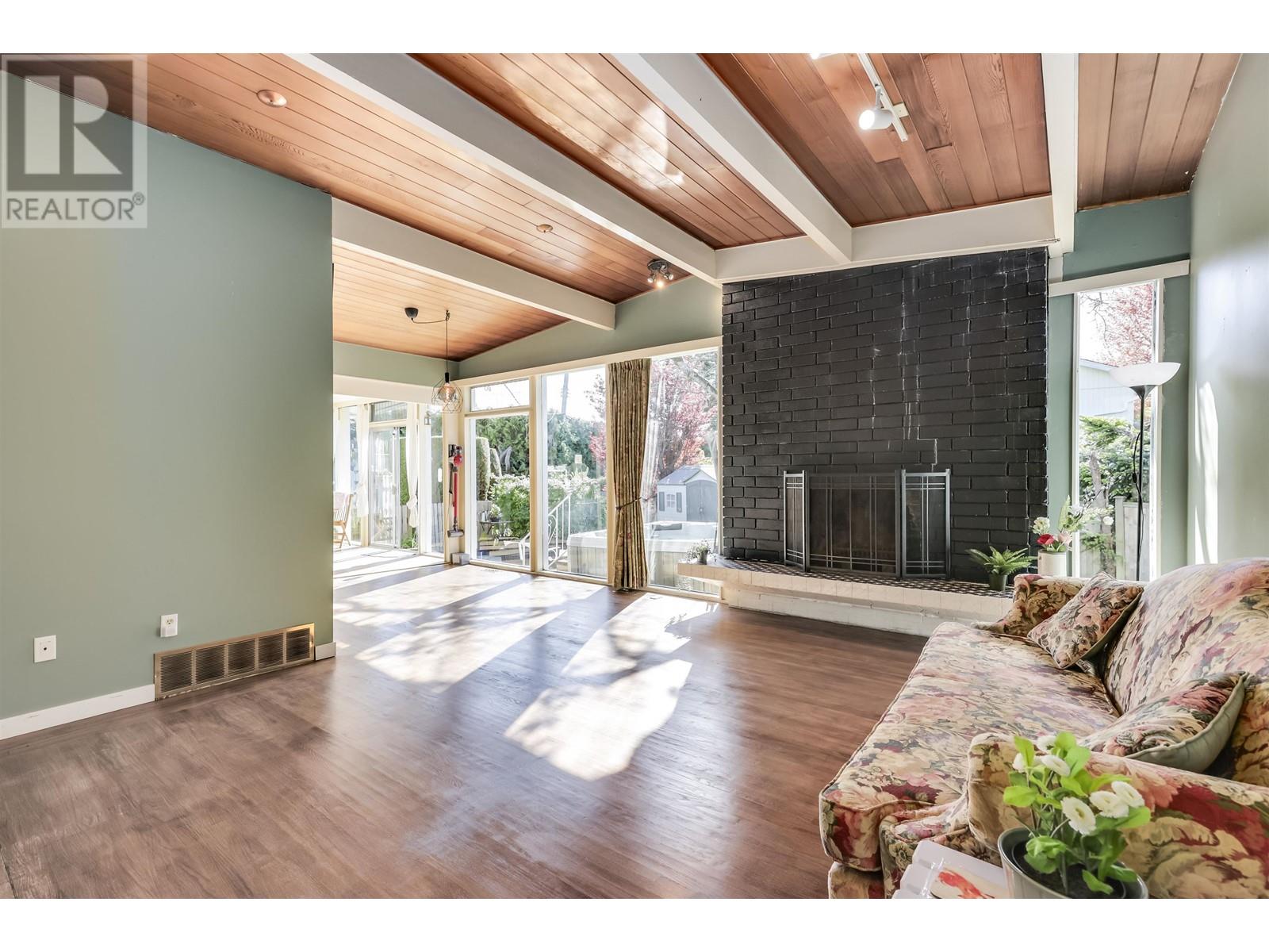 Photo 6 of 10151 Seacote Road, Richmond BC