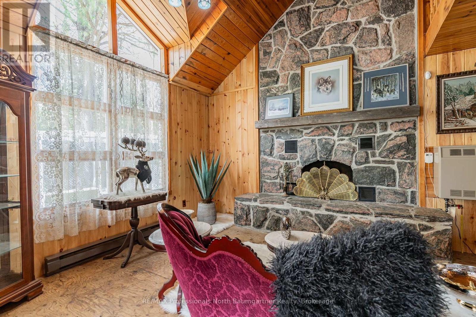 Photo 13 of 1065 Cloverleaf Road, Algonquin Highlands ON