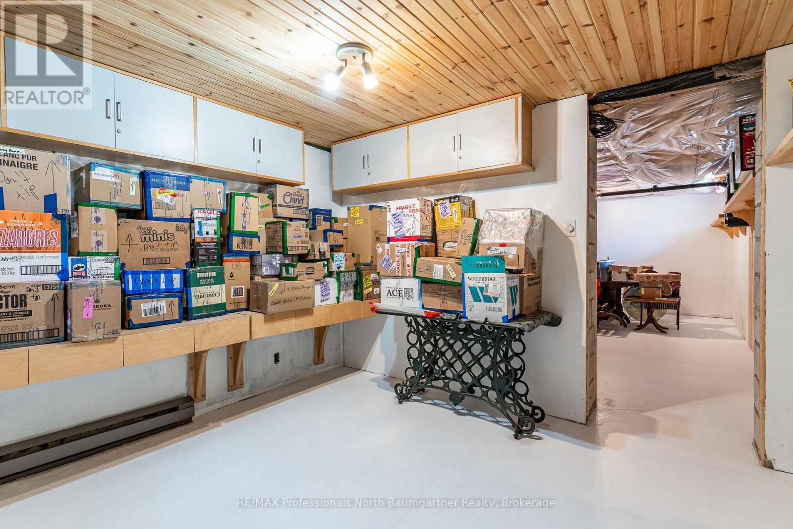 Photo 46 of 1065 Cloverleaf Road, Algonquin Highlands ON