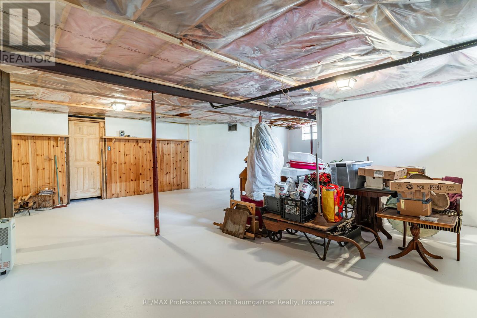 Photo 41 of 1065 Cloverleaf Road, Algonquin Highlands ON