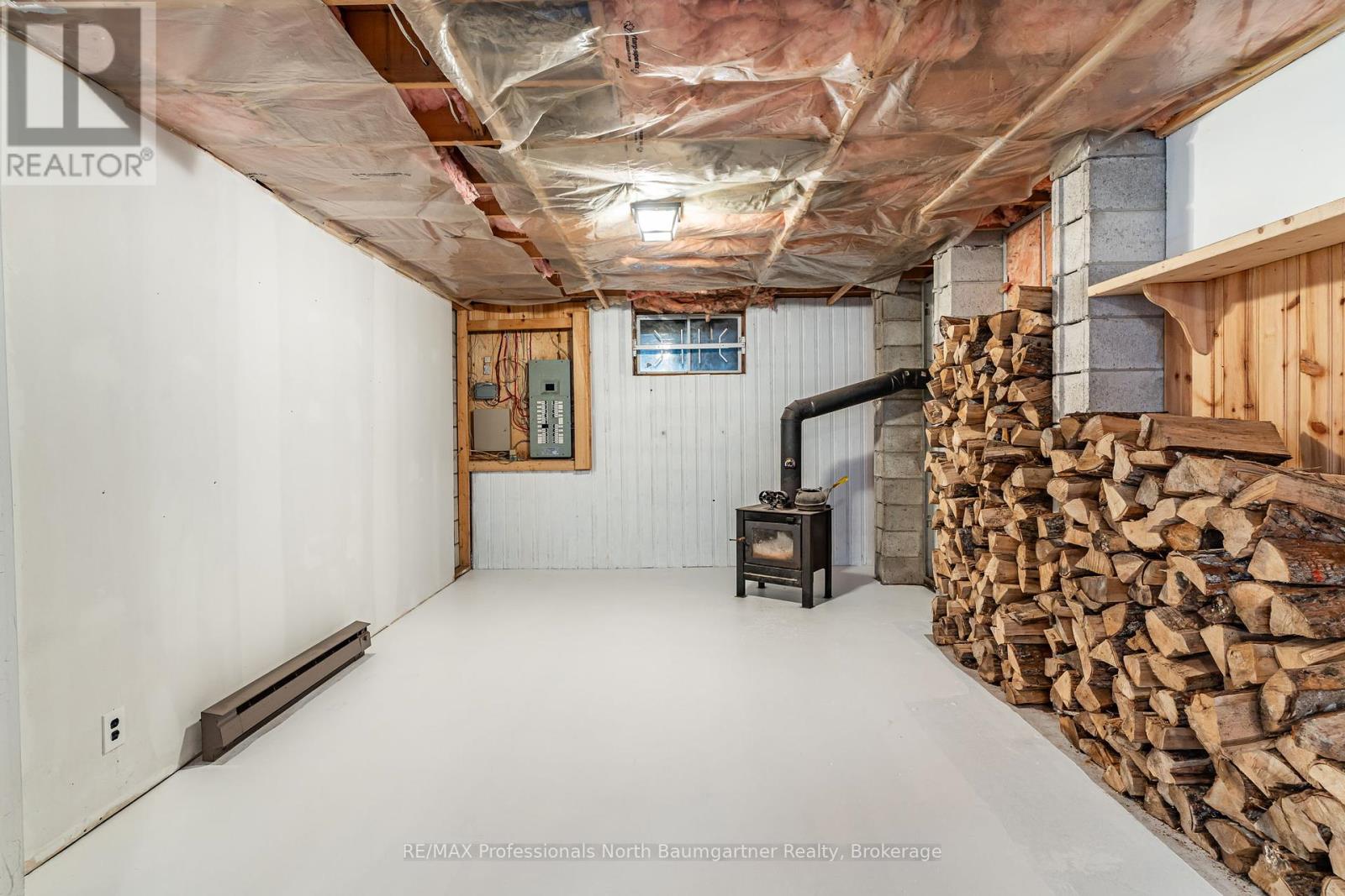 Photo 6 of 1065 Cloverleaf Road, Algonquin Highlands ON