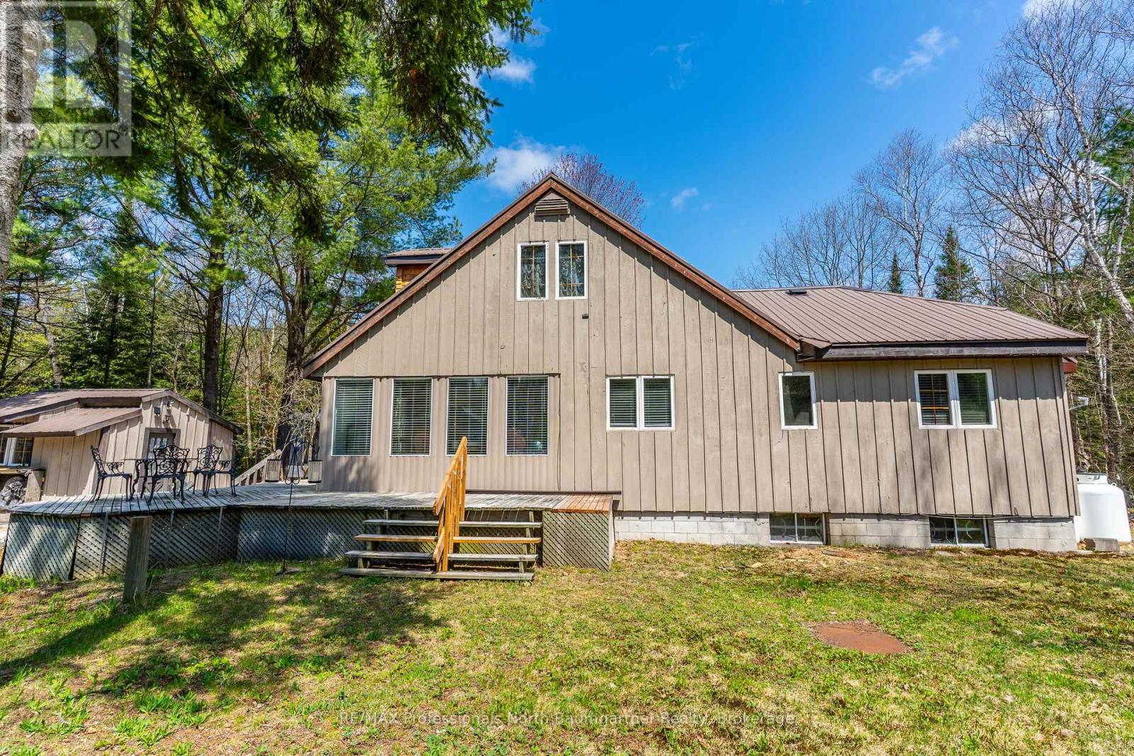 Photo 8 of 1065 Cloverleaf Road, Algonquin Highlands ON