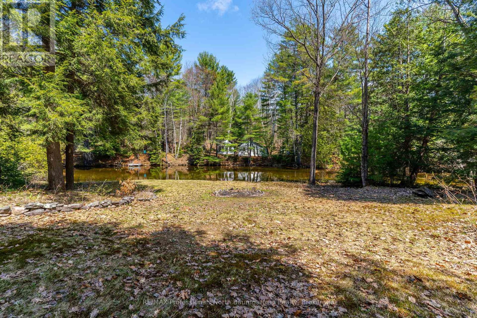 Photo 10 of 1065 Cloverleaf Road, Algonquin Highlands ON