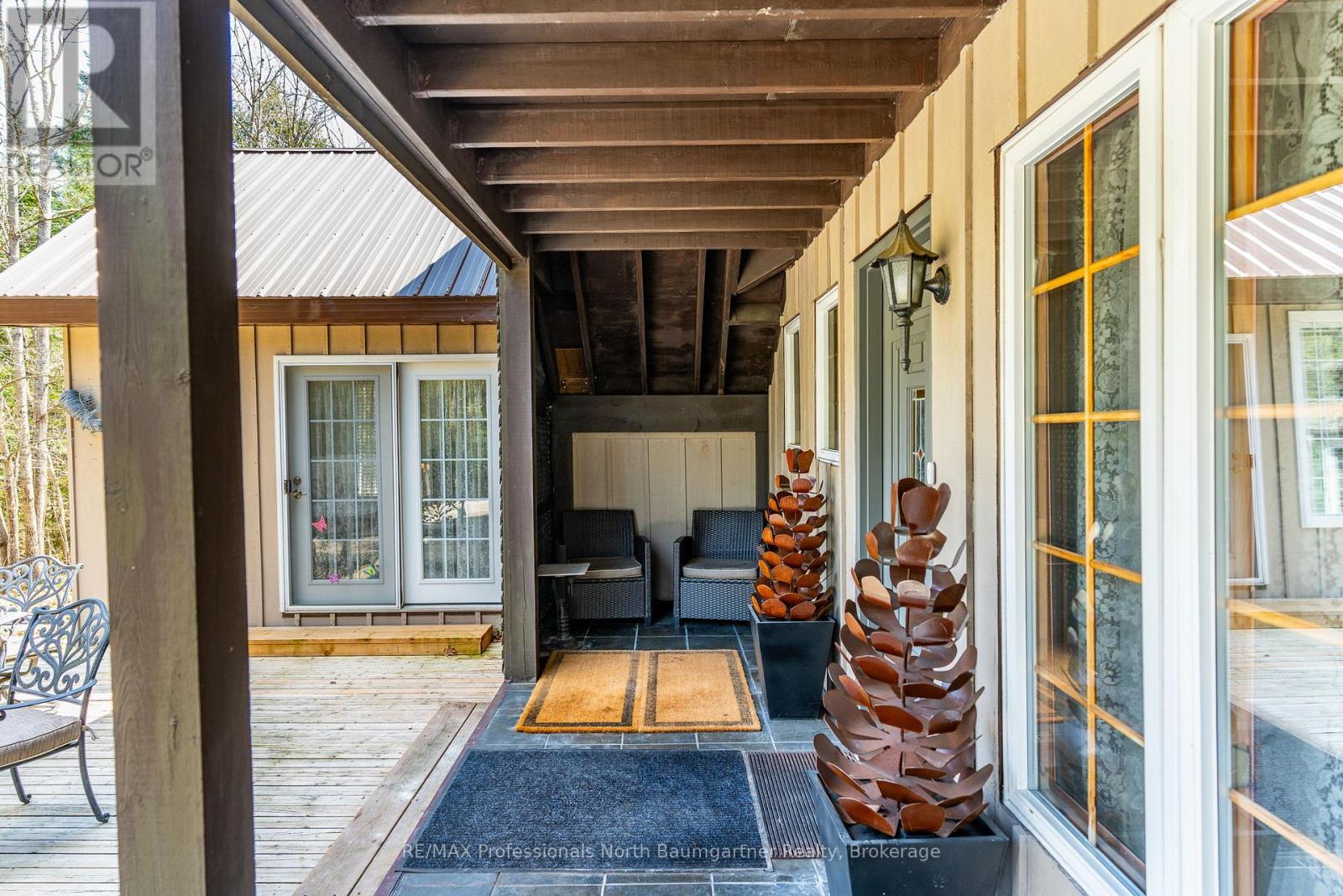 Photo 16 of 1065 Cloverleaf Road, Algonquin Highlands ON