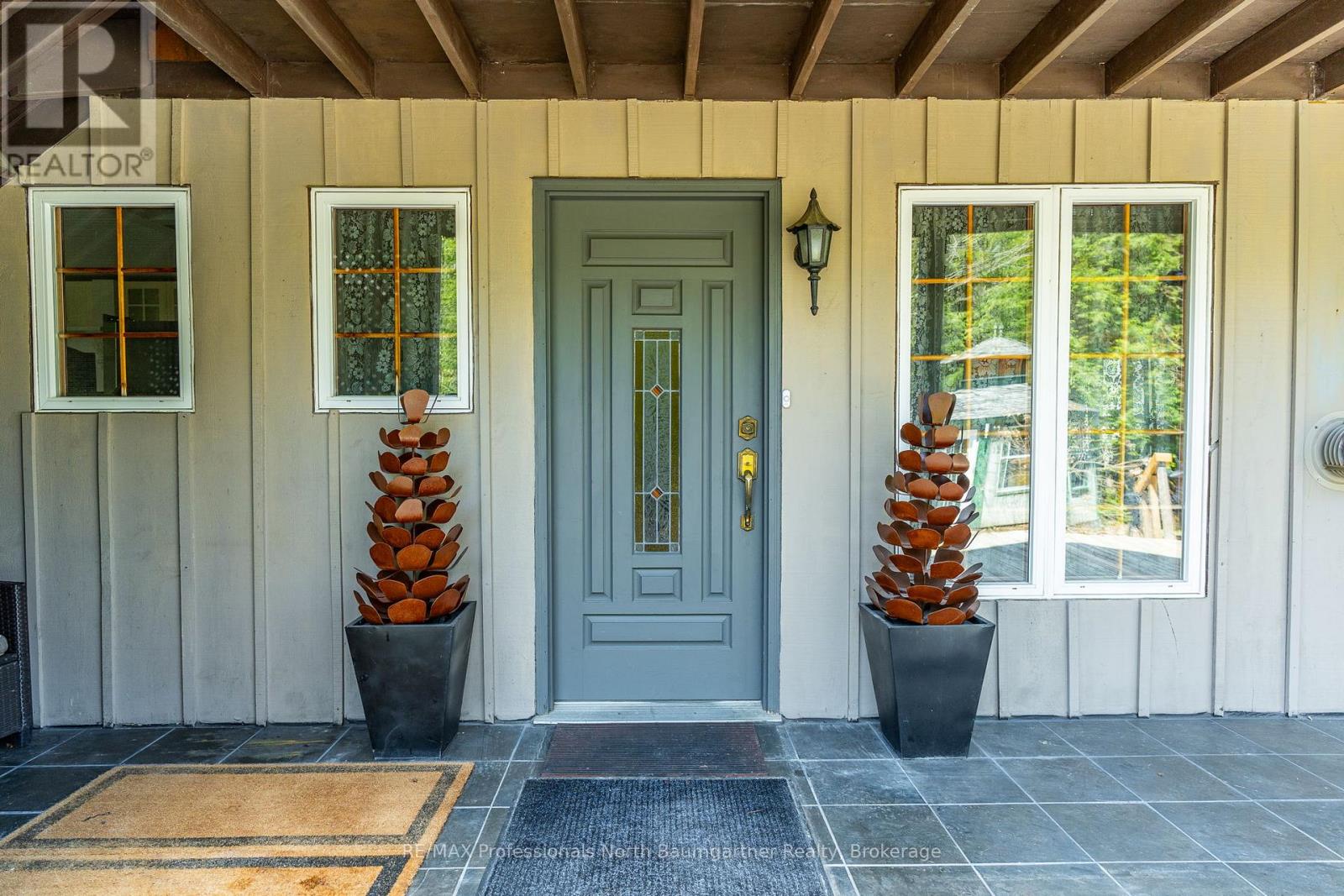 Photo 9 of 1065 Cloverleaf Road, Algonquin Highlands ON