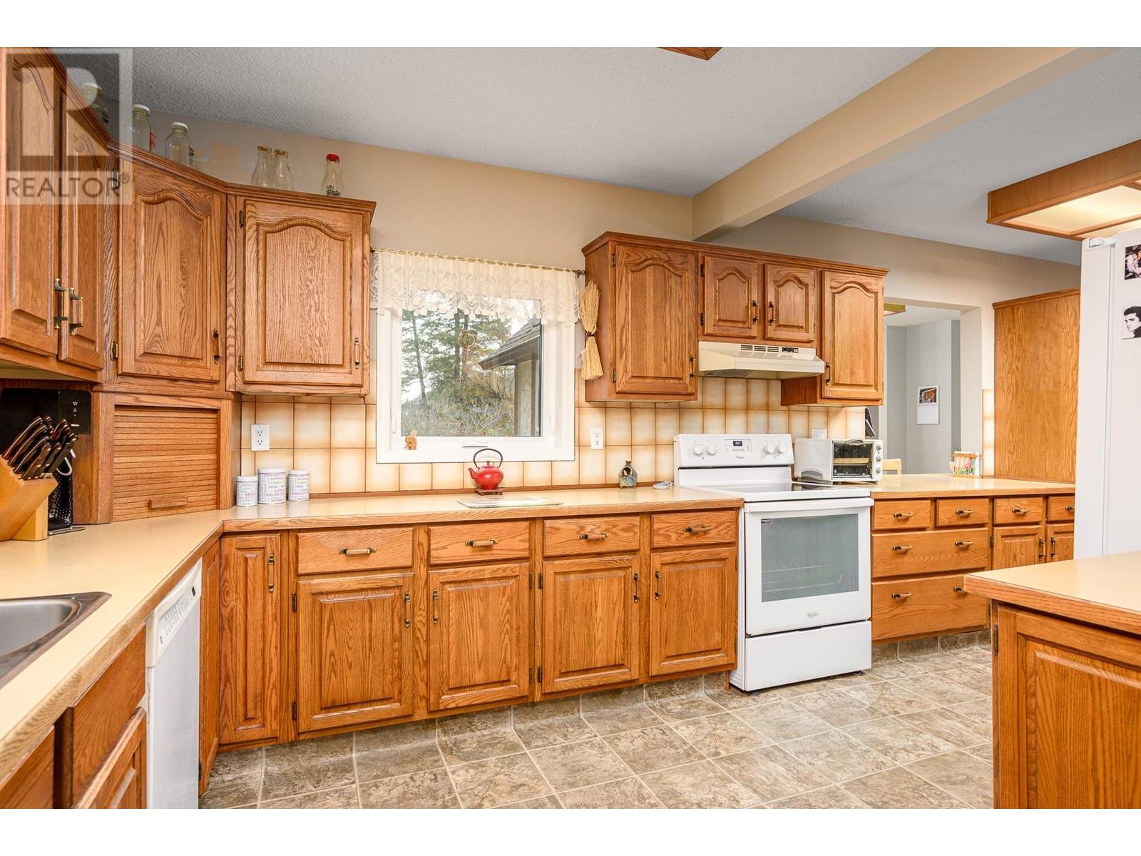 487 Mabel Lake Road, Lumby