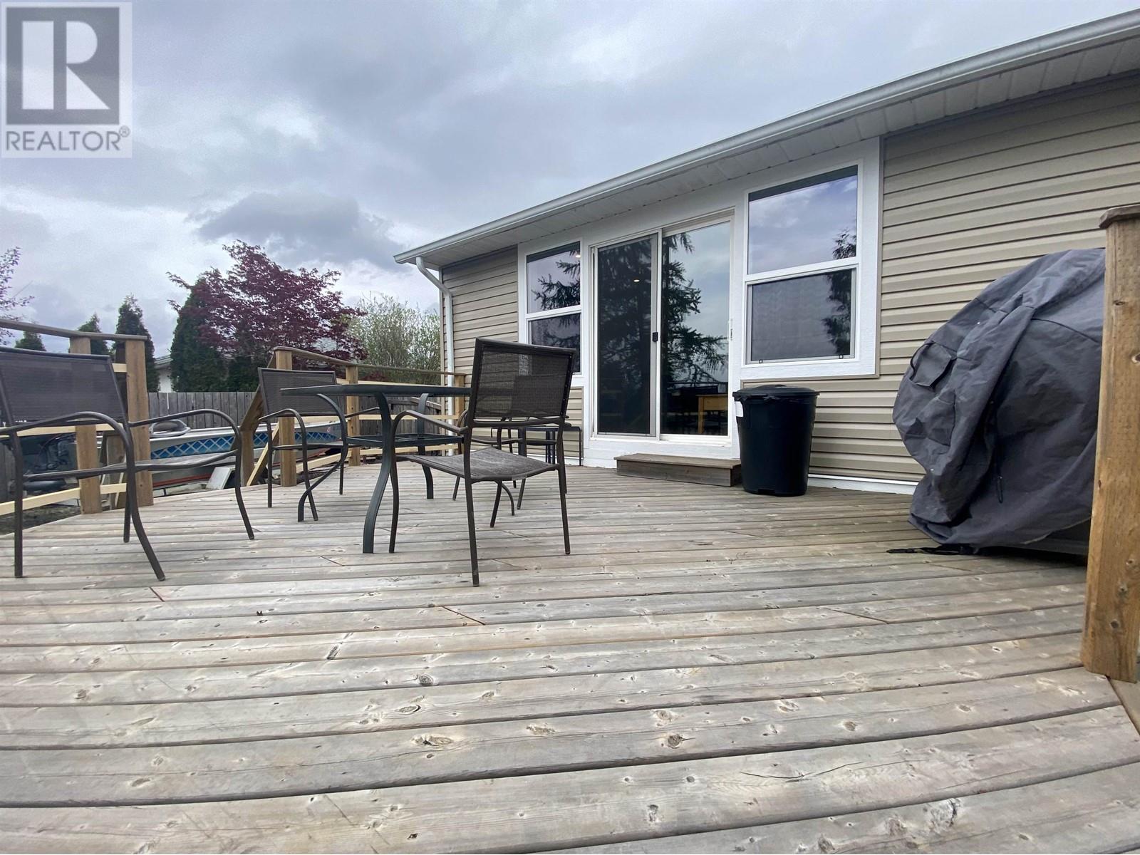 4441 LAZELLE Avenue, Terrace