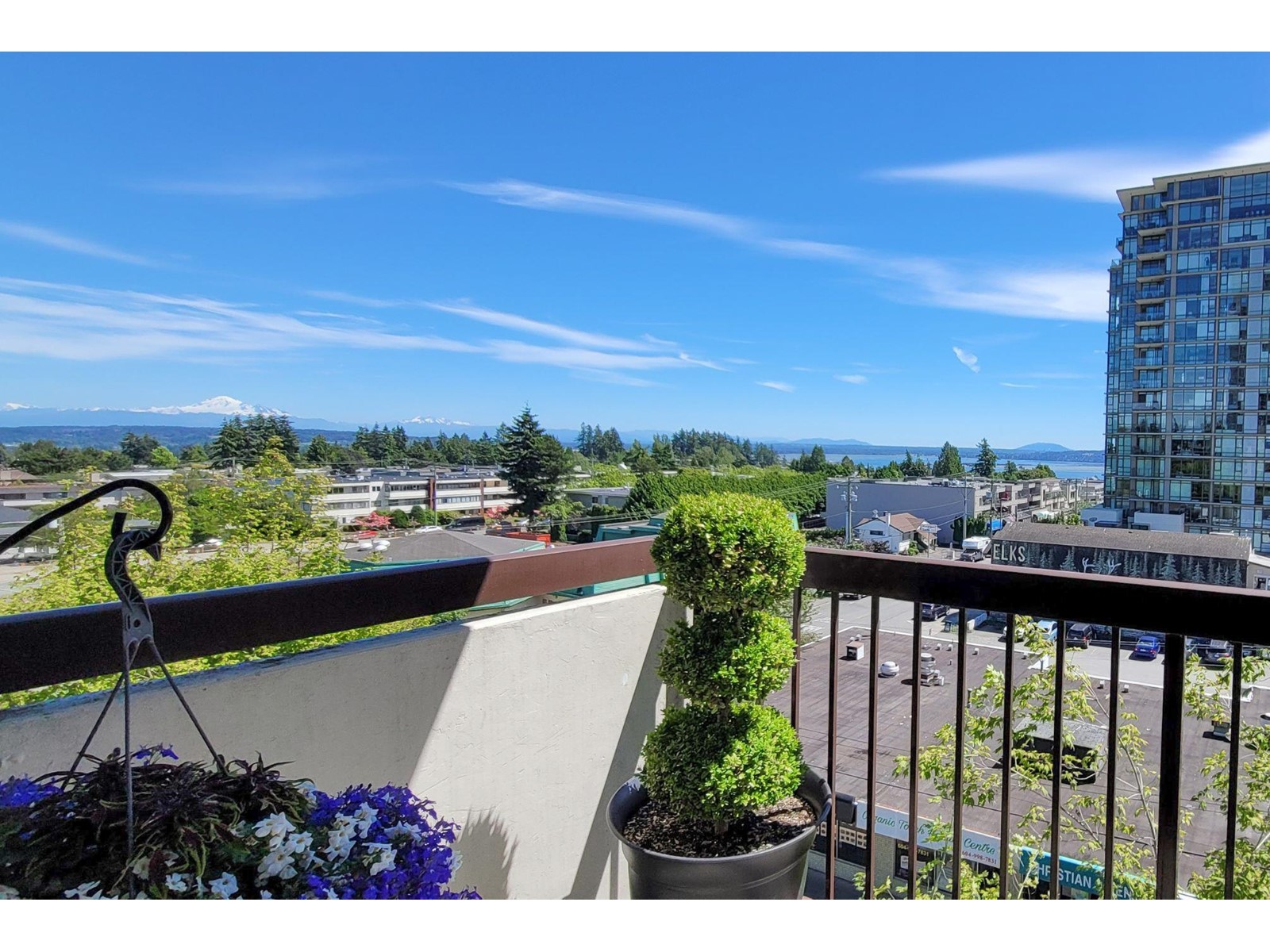 Photo 14 of 604 1521 George Street Street, White Rock BC