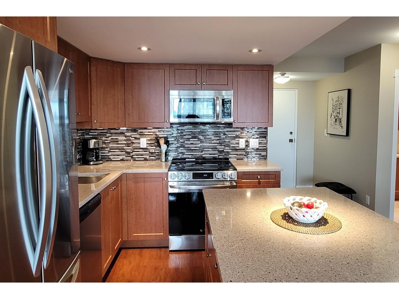 Photo 7 of 604 1521 George Street Street, White Rock BC