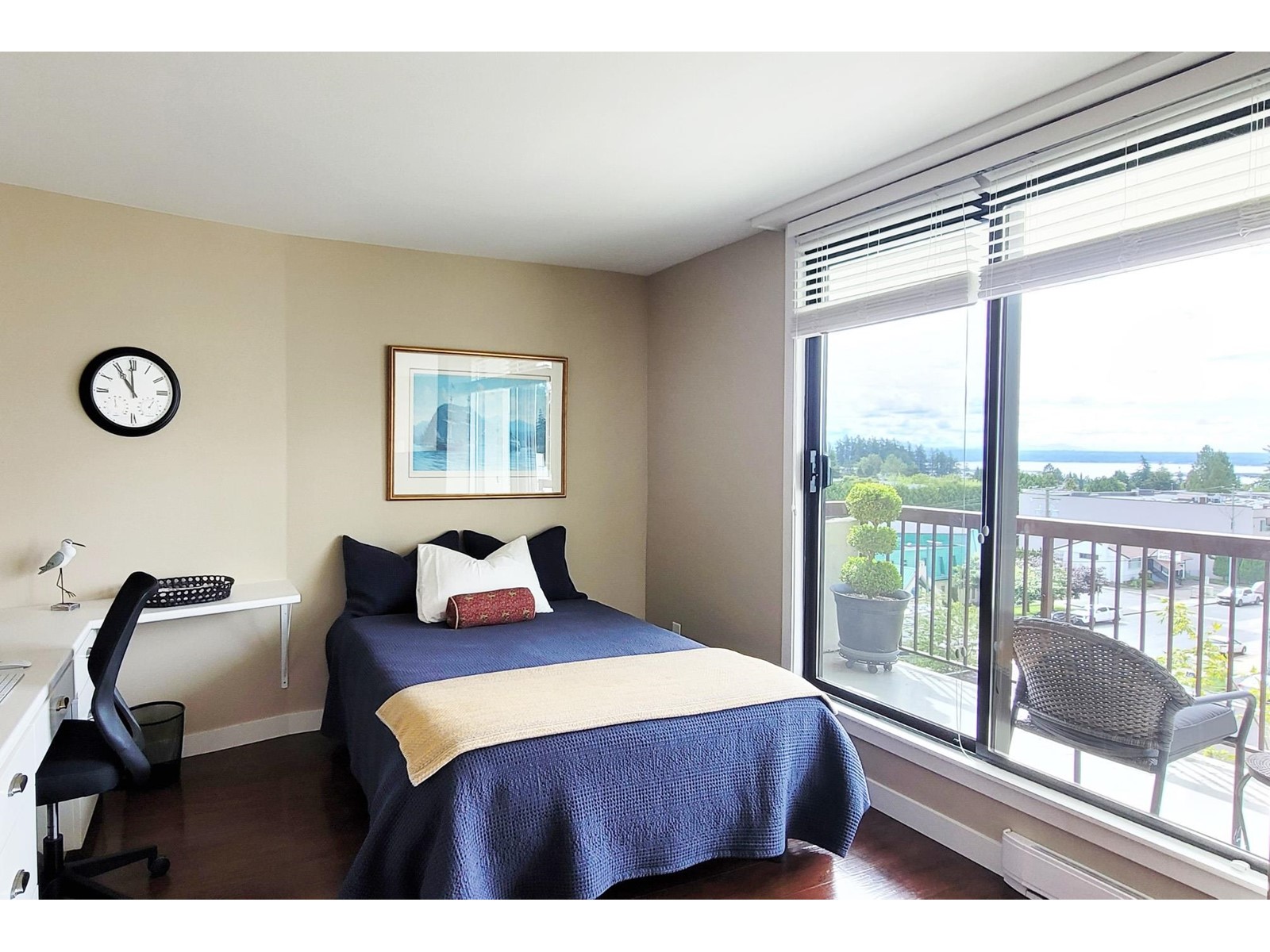 Photo 12 of 604 1521 George Street Street, White Rock BC