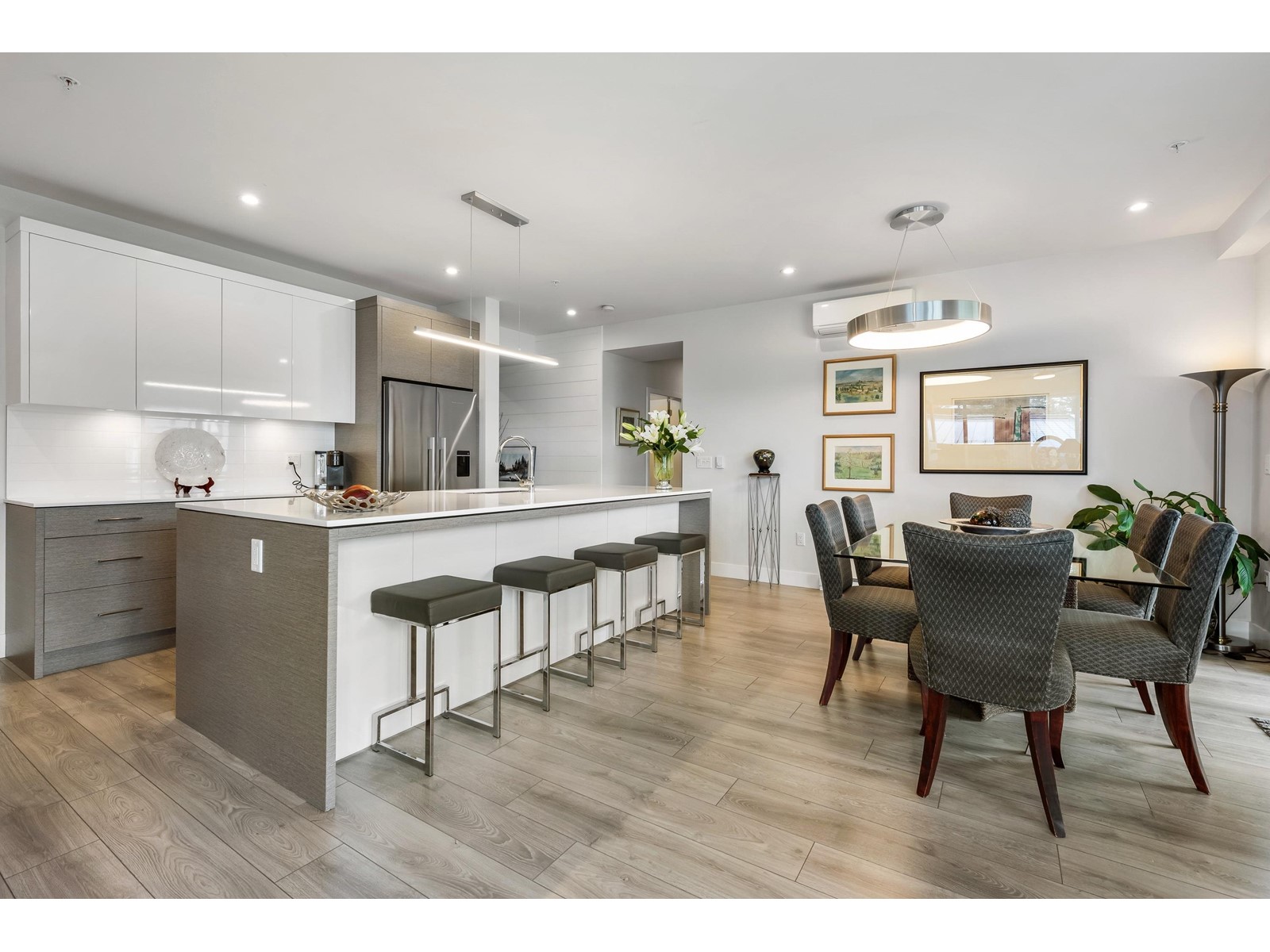 Photo 33 of 502 45500 Market Way Garrison Crossing, Chilliwack BC